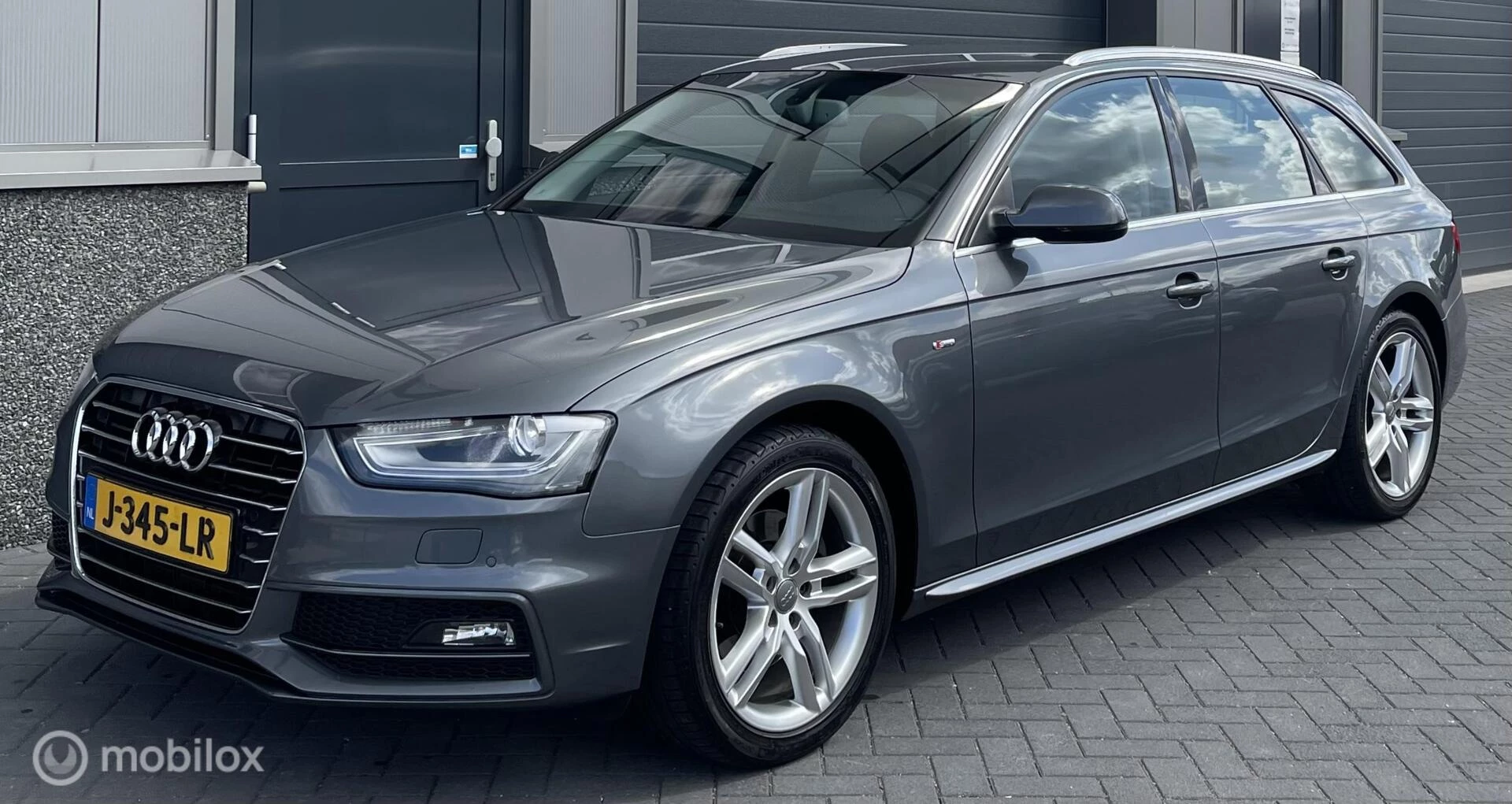 Hoofdafbeelding Audi A4