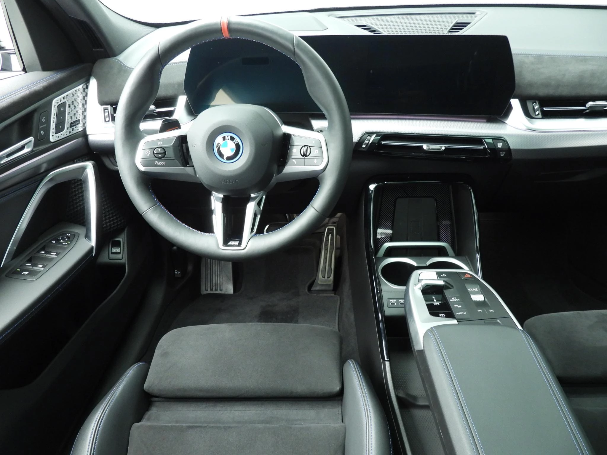 Hoofdafbeelding BMW iX2