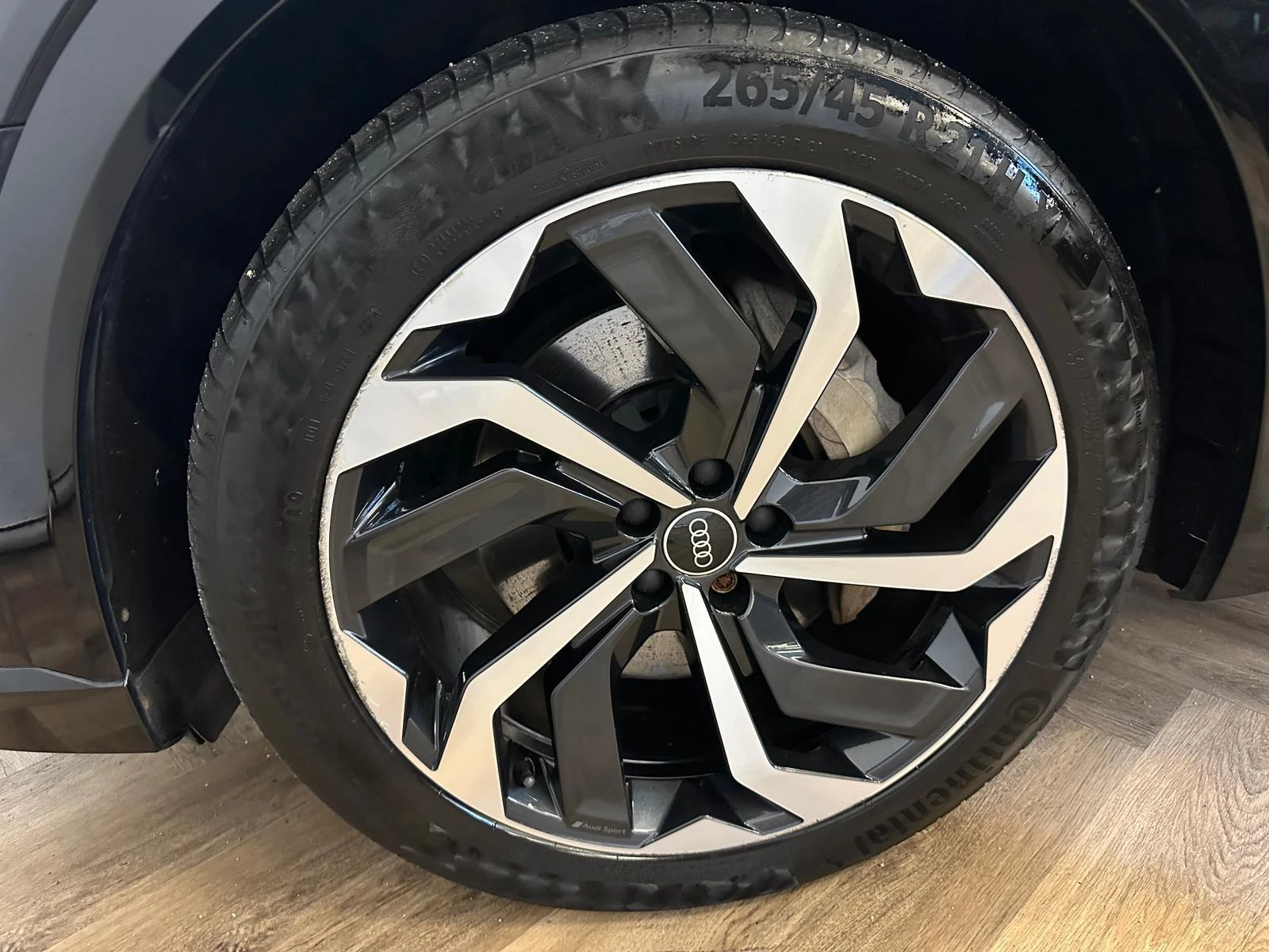 Hoofdafbeelding Audi e-tron