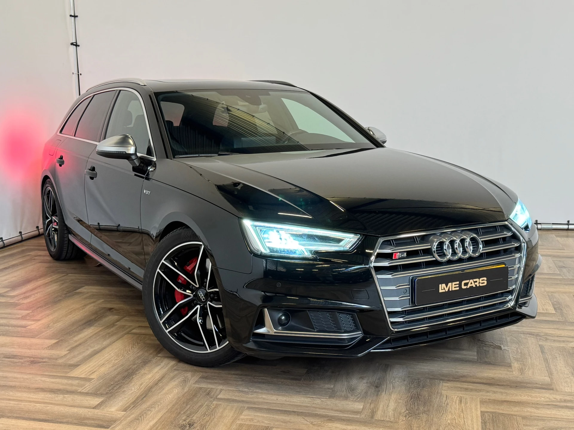 Hoofdafbeelding Audi S4
