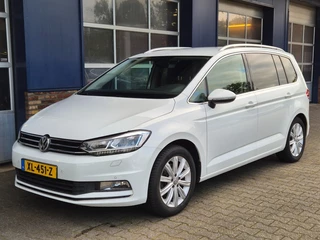 Hoofdafbeelding Volkswagen Touran Volkswagen Touran 1.4 TSI HIGHLINE. TREKHAAK 1500 KG. Android. Carplay. ALL IN prijs.