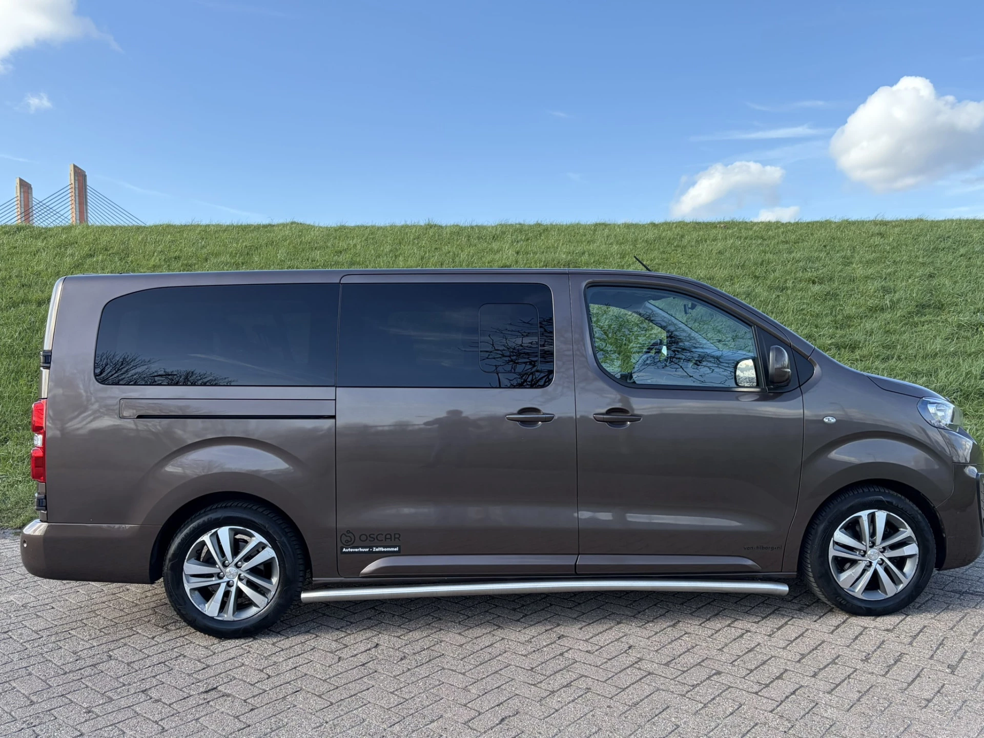 Hoofdafbeelding Peugeot Traveller
