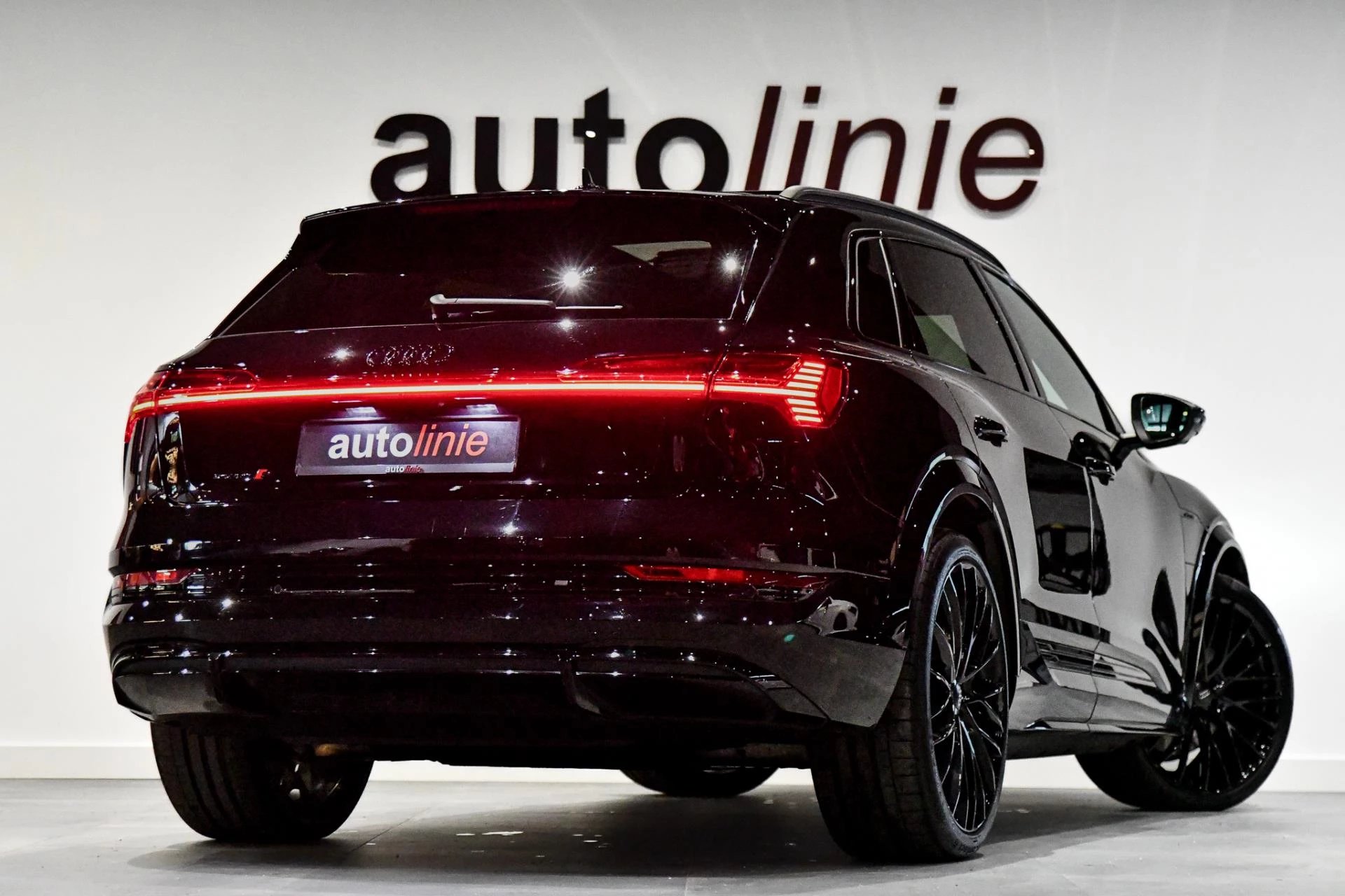 Hoofdafbeelding Audi e-tron