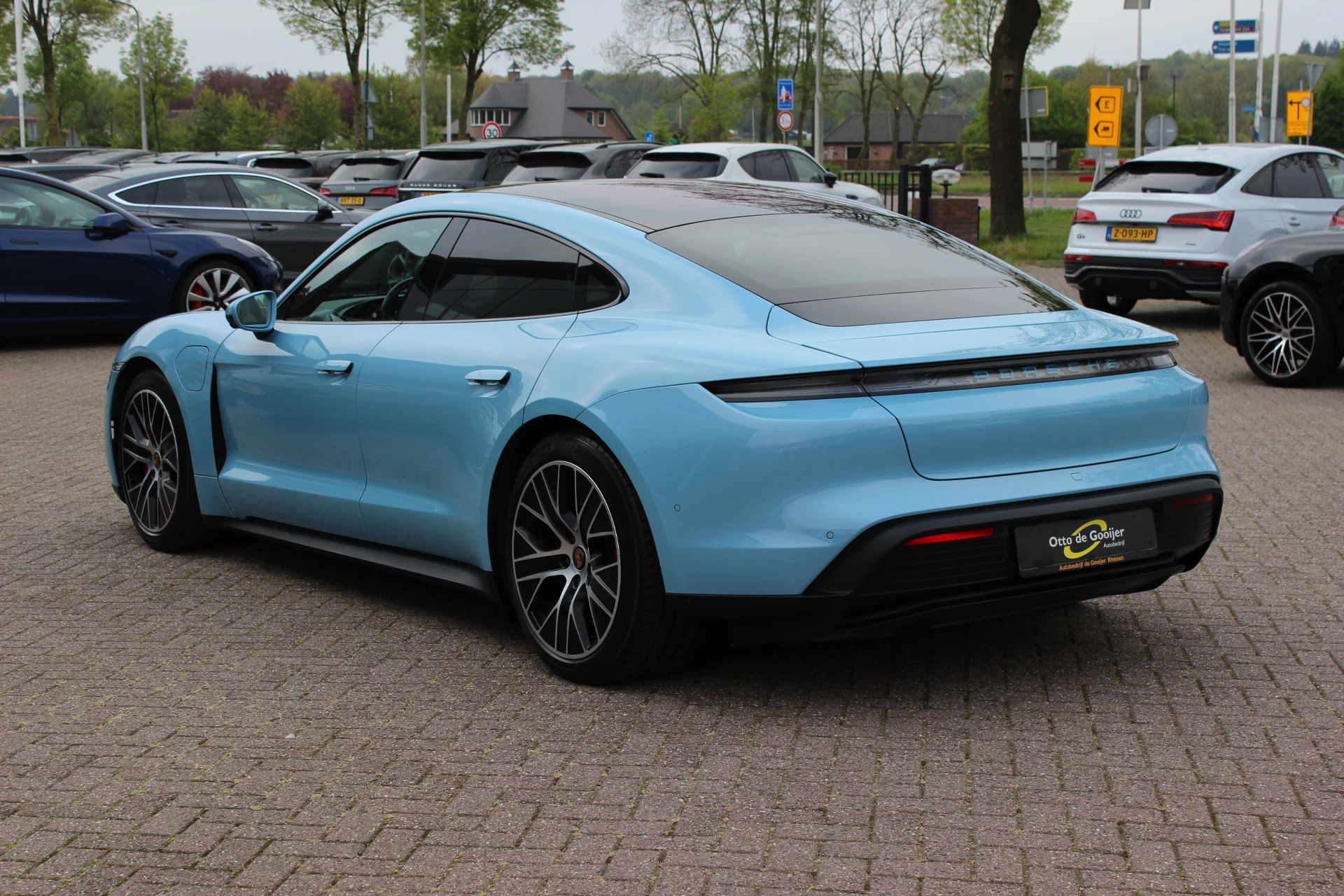 Hoofdafbeelding Porsche Taycan
