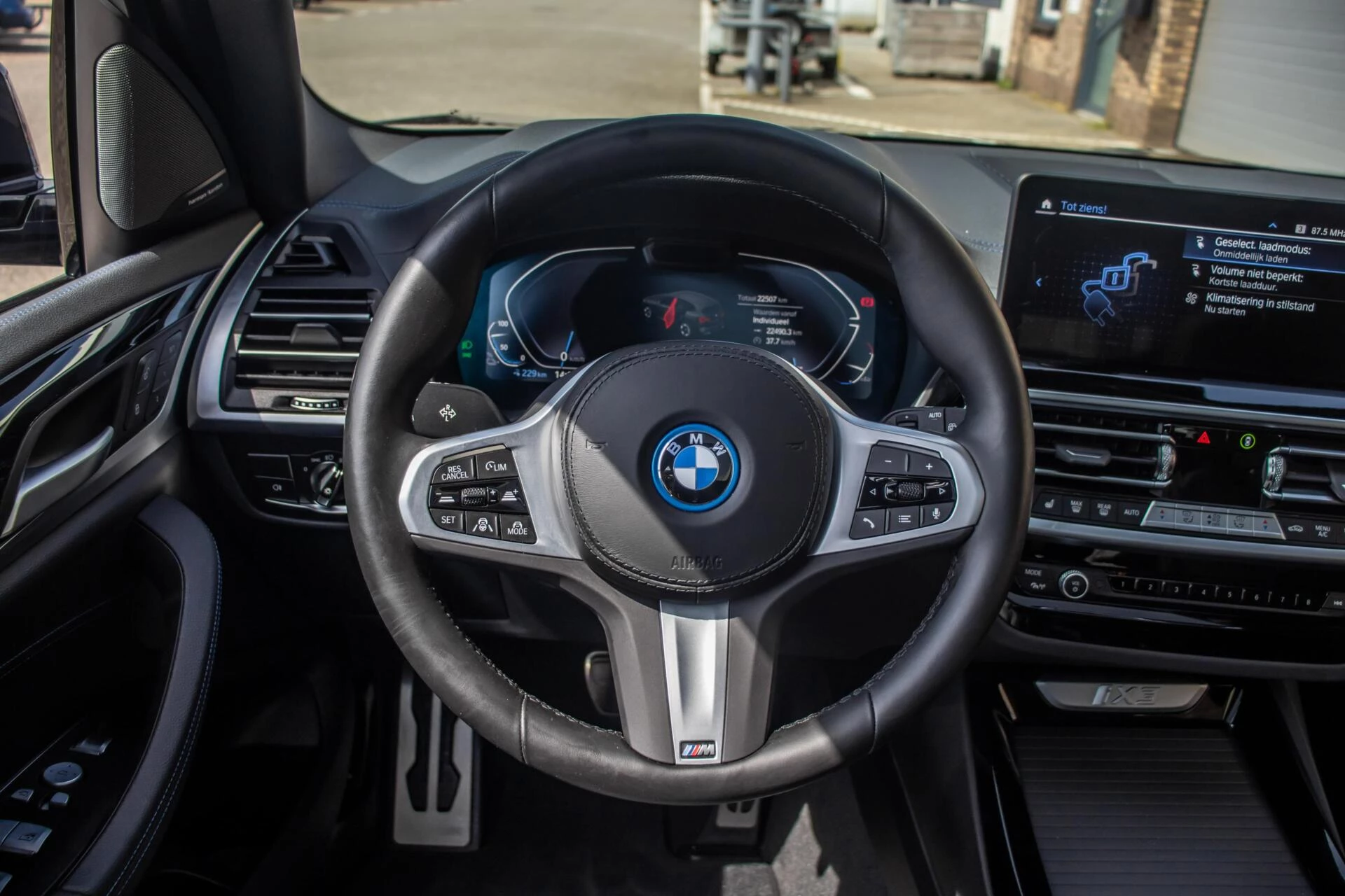 Hoofdafbeelding BMW iX3
