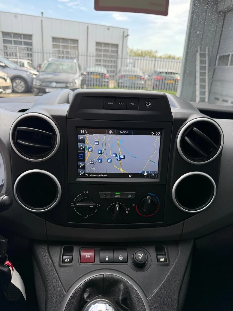 Hoofdafbeelding Peugeot Partner