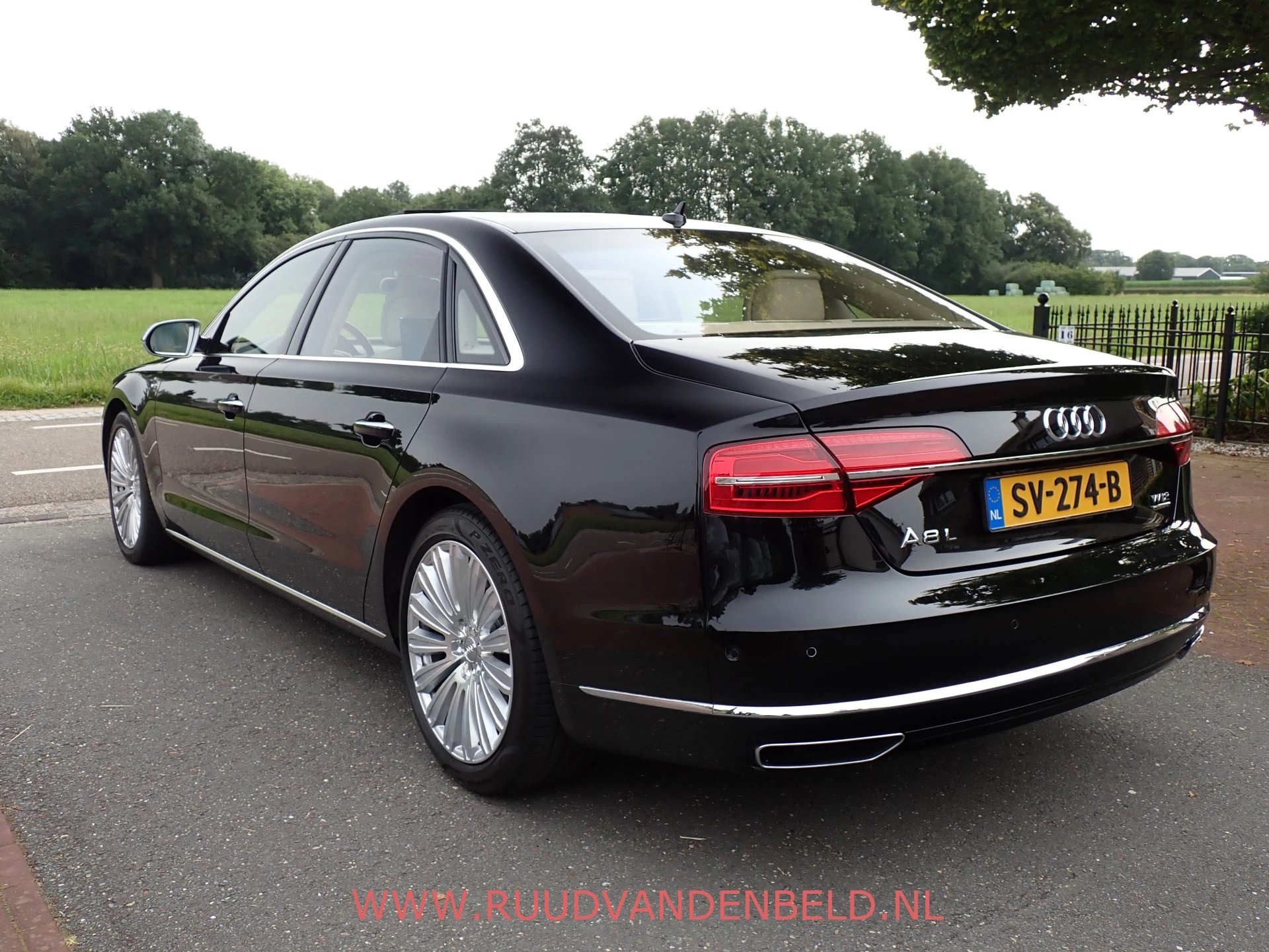 Hoofdafbeelding Audi A8