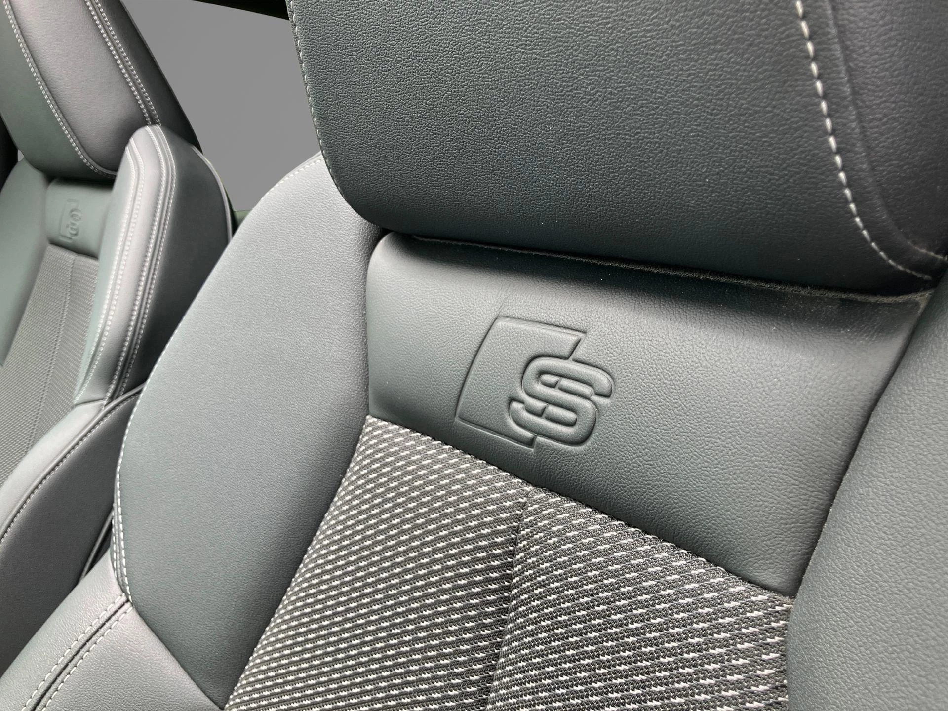 Hoofdafbeelding Audi Q4 Sportback e-tron