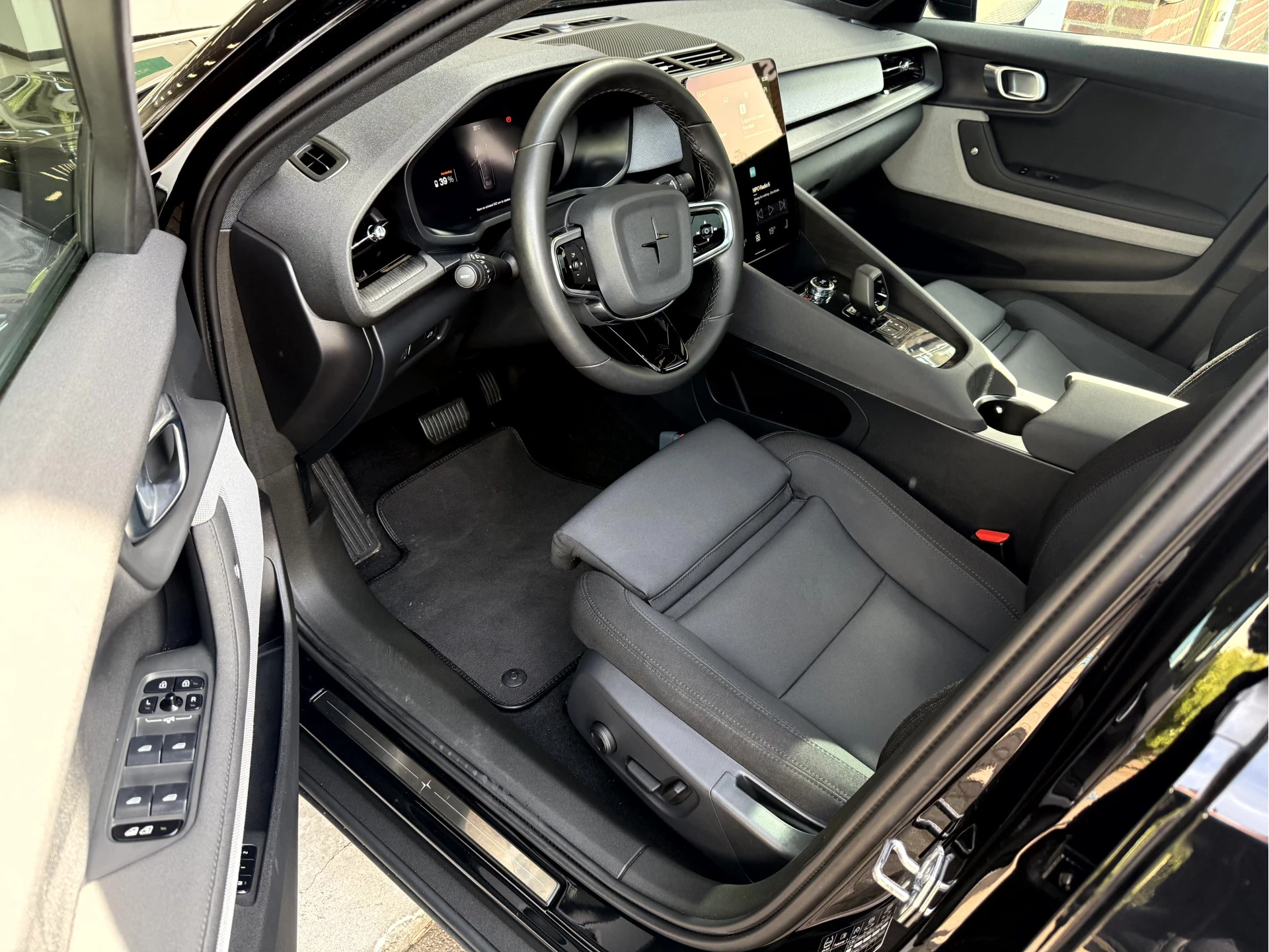 Hoofdafbeelding Polestar 2
