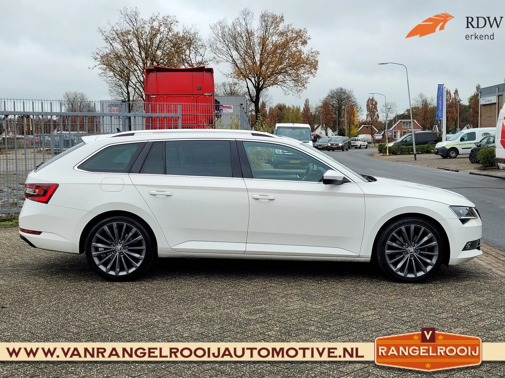 Hoofdafbeelding Škoda Superb