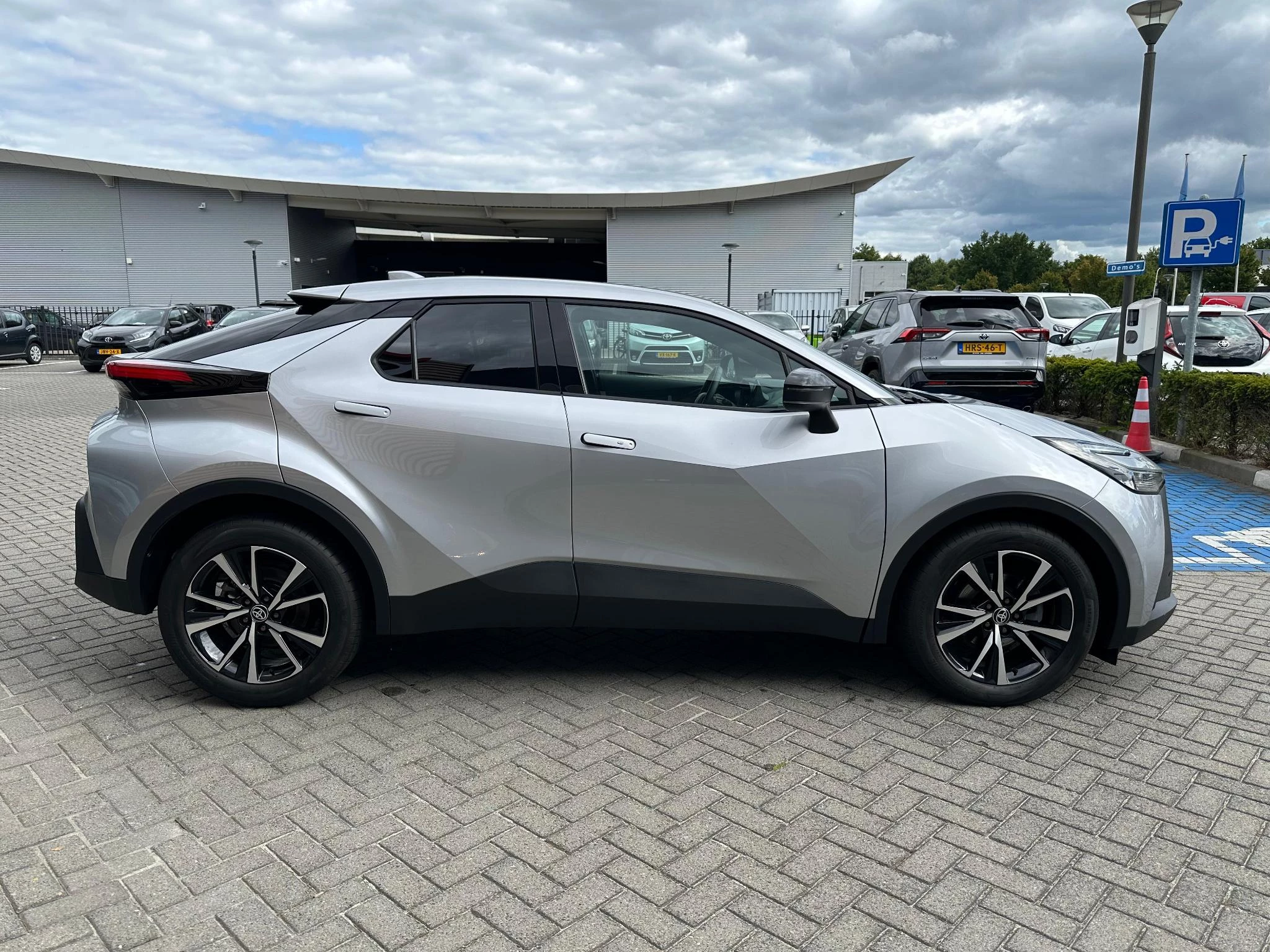 Hoofdafbeelding Toyota C-HR