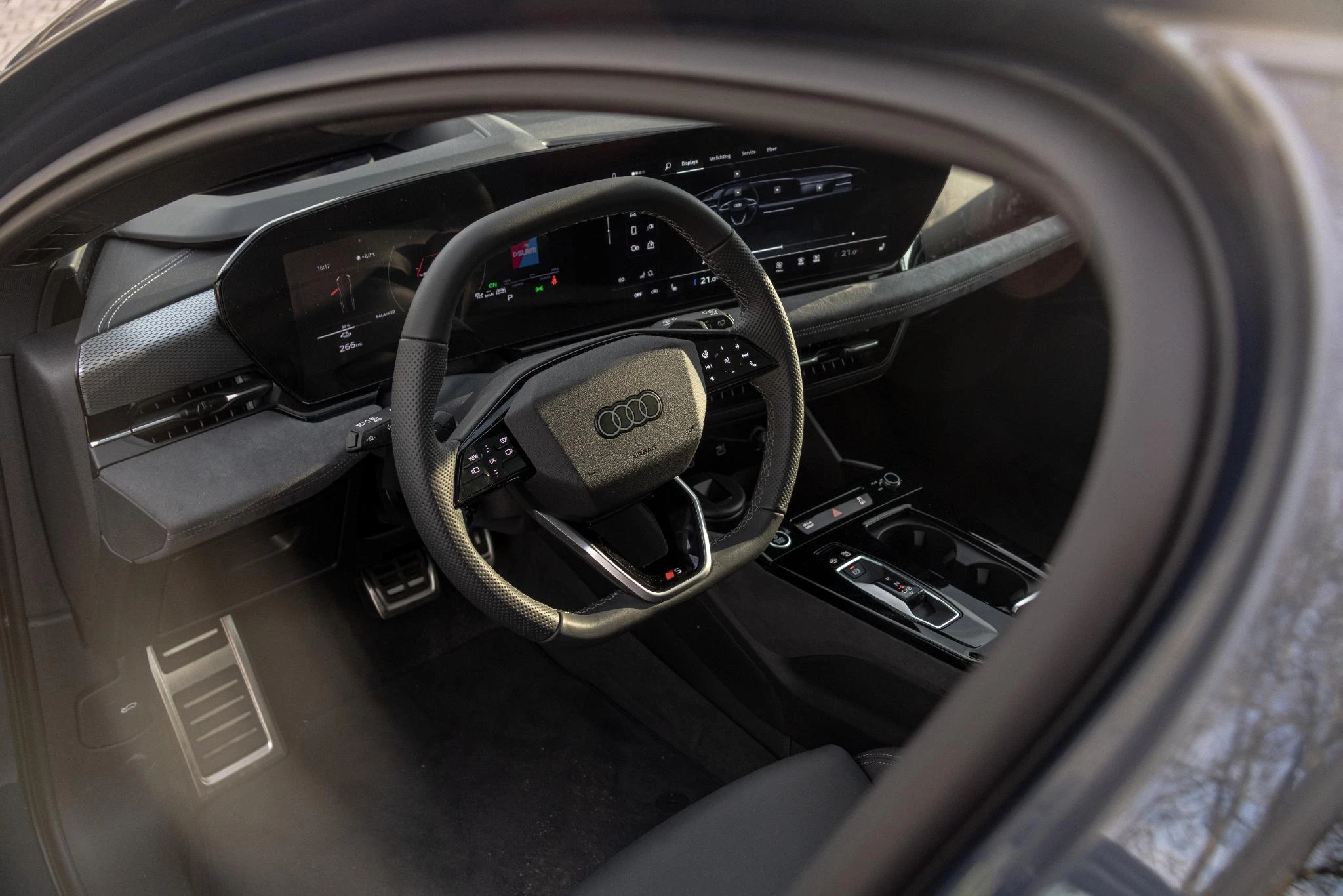 Hoofdafbeelding Audi A6 e-tron