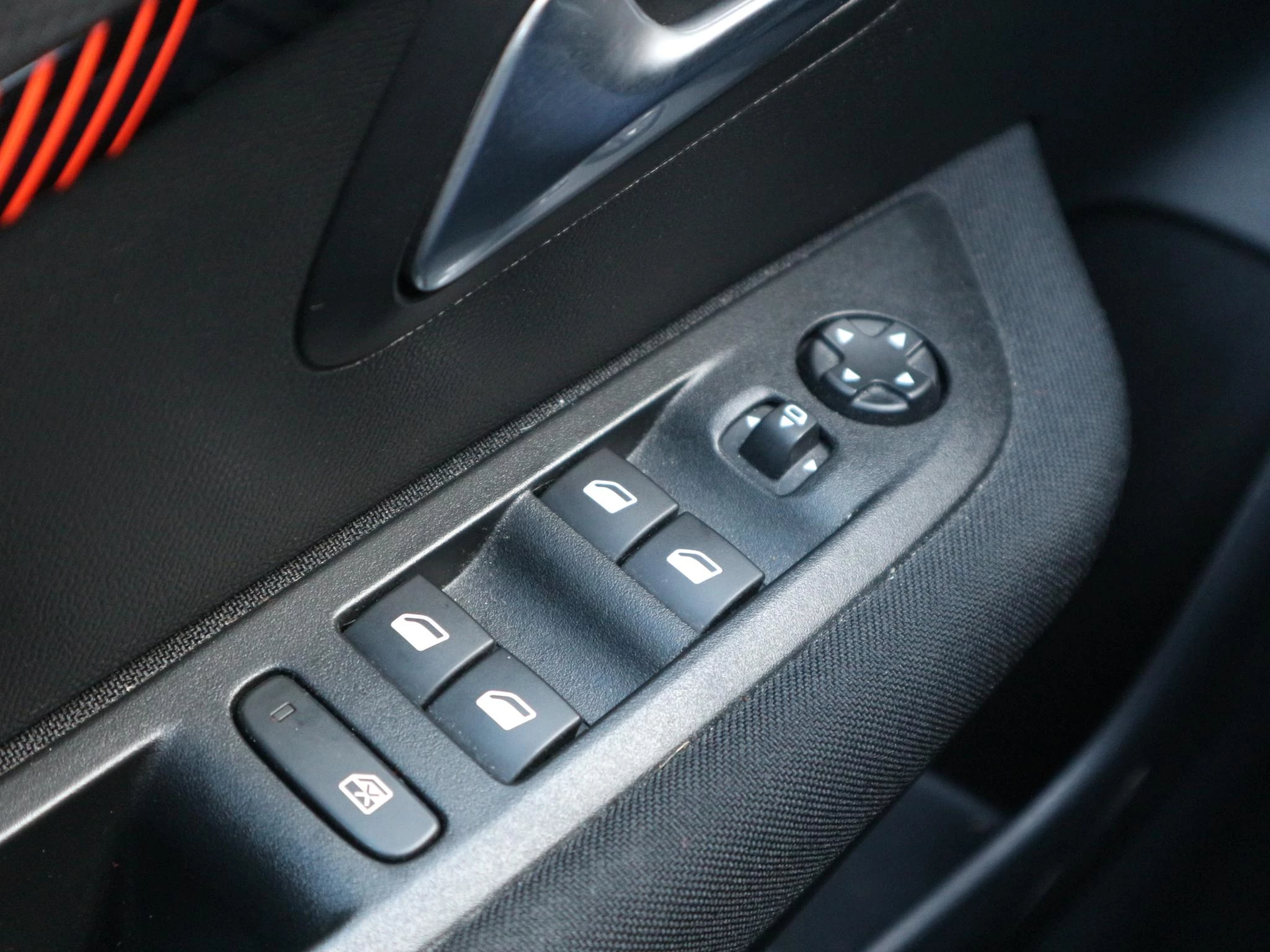 Hoofdafbeelding Peugeot e-208