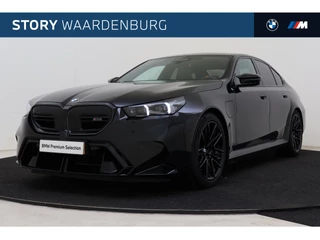 BMW M5 5 Serie Automaat / Panoramadak / Trekhaak / M Carbon-keramische remmen / Bowers & Wilkins / Stoelventilatie / Parking Assistant Professional / Adaptieve LED