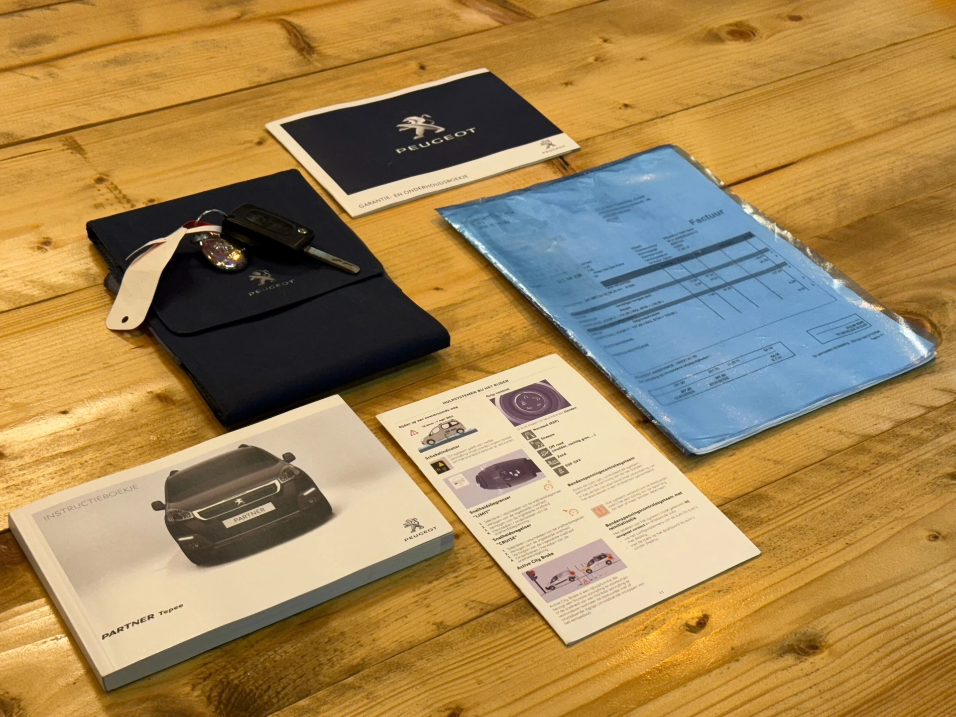 Hoofdafbeelding Peugeot Partner