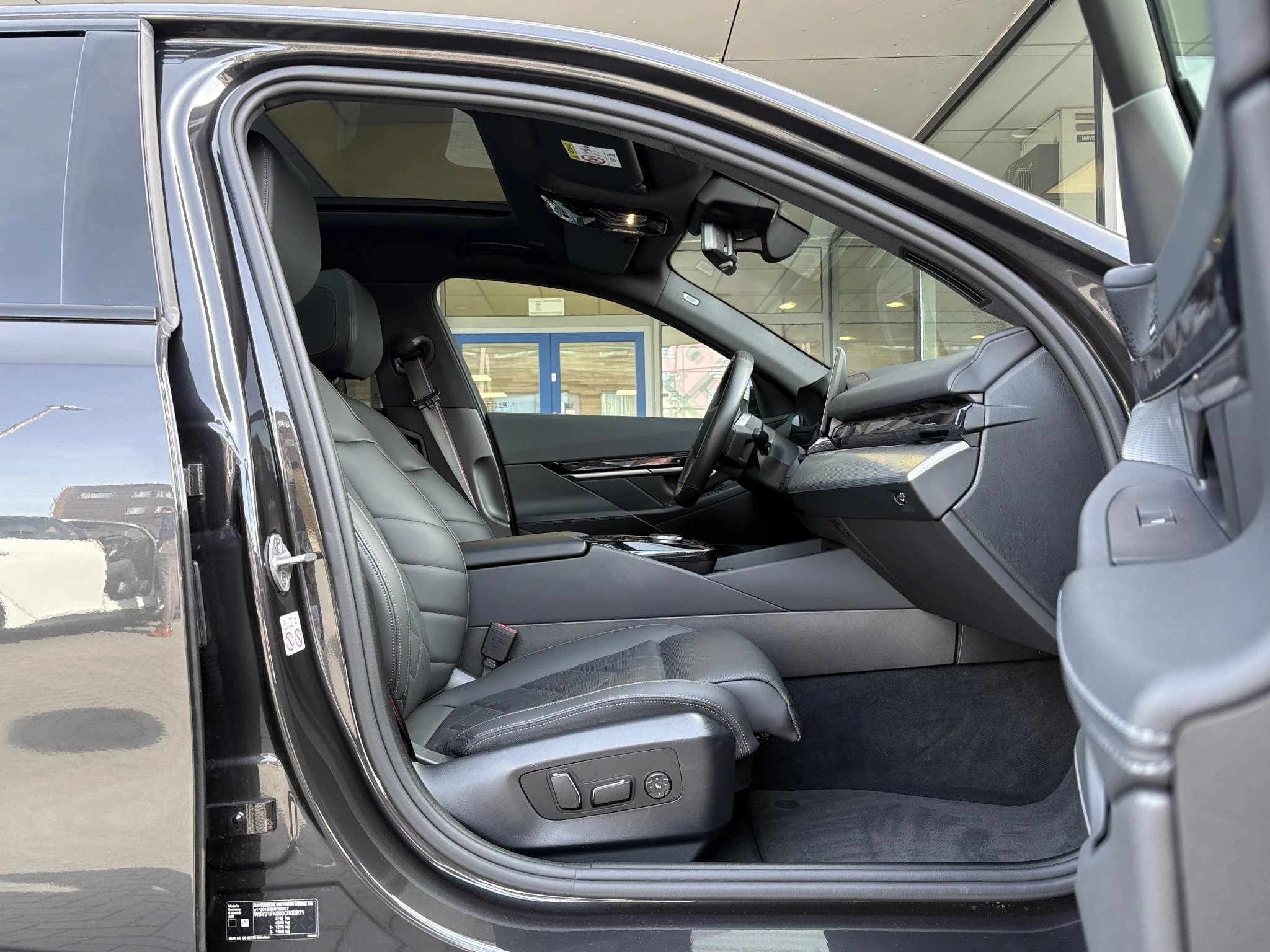 Hoofdafbeelding BMW i5