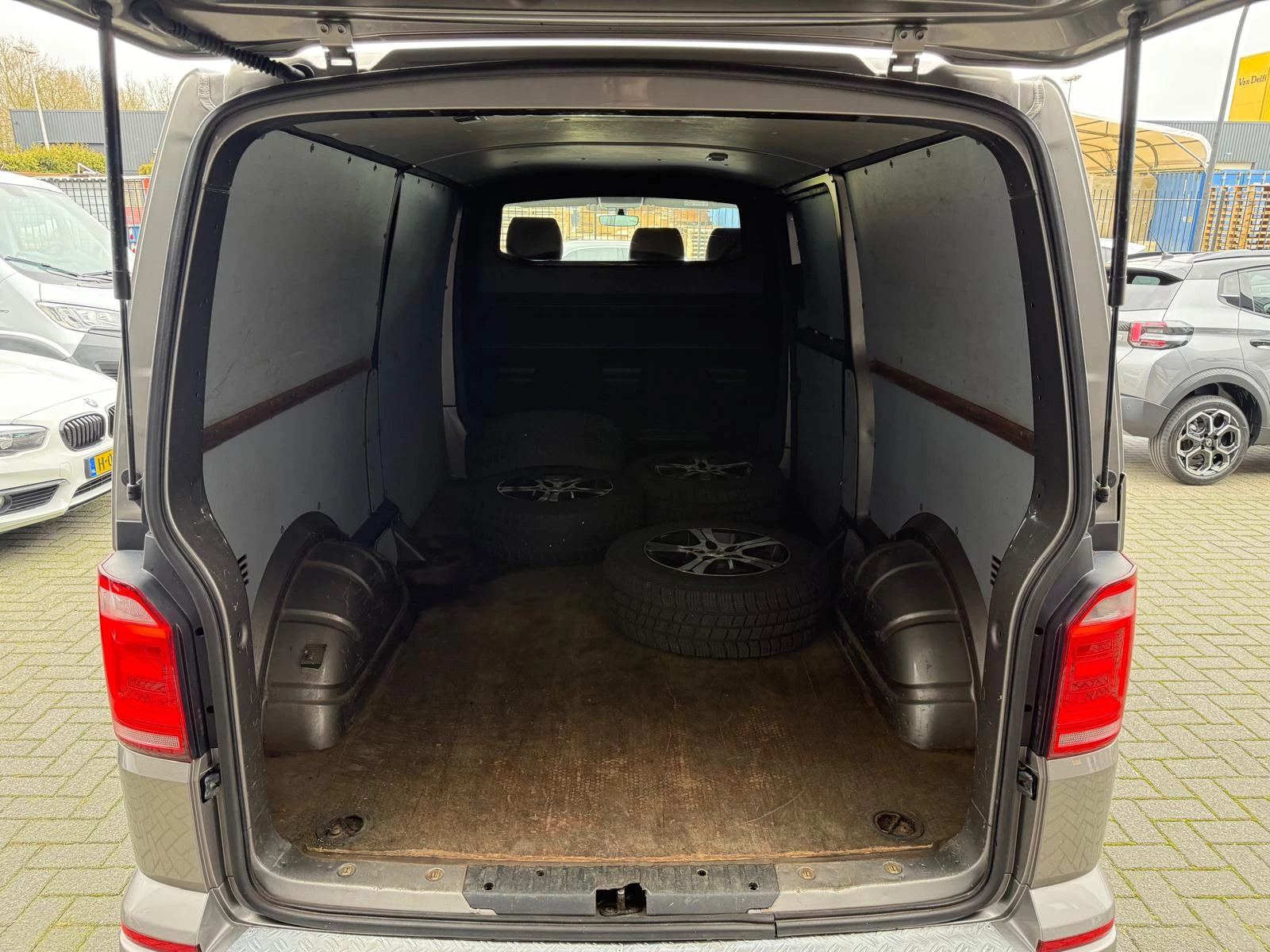 Hoofdafbeelding Volkswagen Transporter