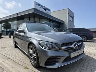 Mercedes-Benz C-Klasse 180 AMG Pano-Dak|Trekhaak|360-Camera|Sfeerverlichting|Digitale-cockpit