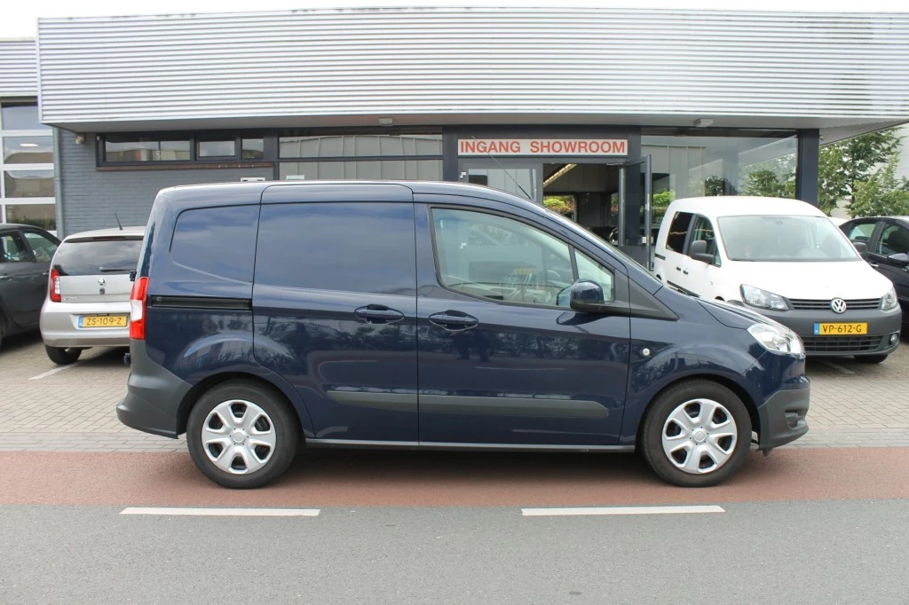 Hoofdafbeelding Ford Transit Courier