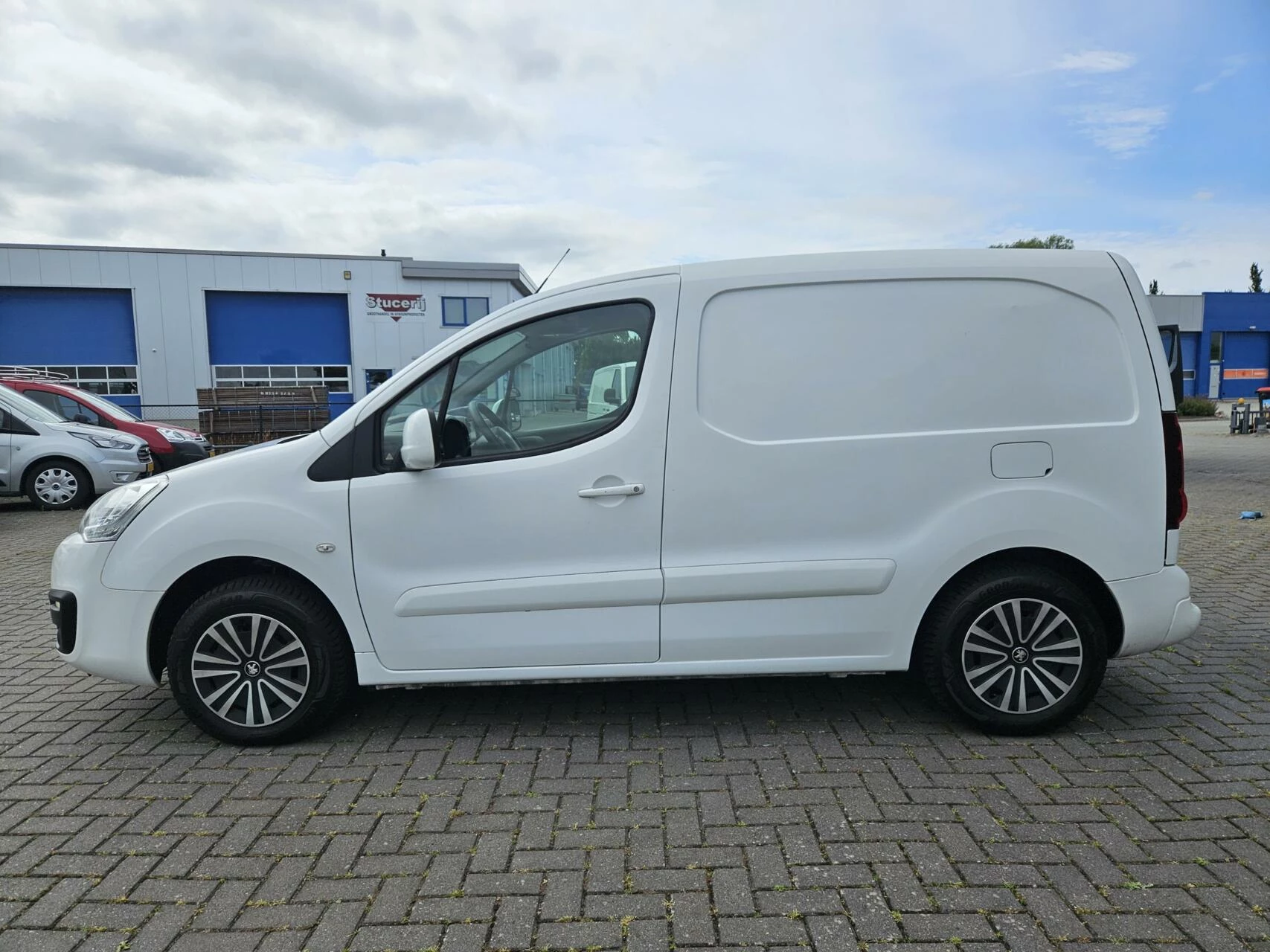 Hoofdafbeelding Peugeot Partner