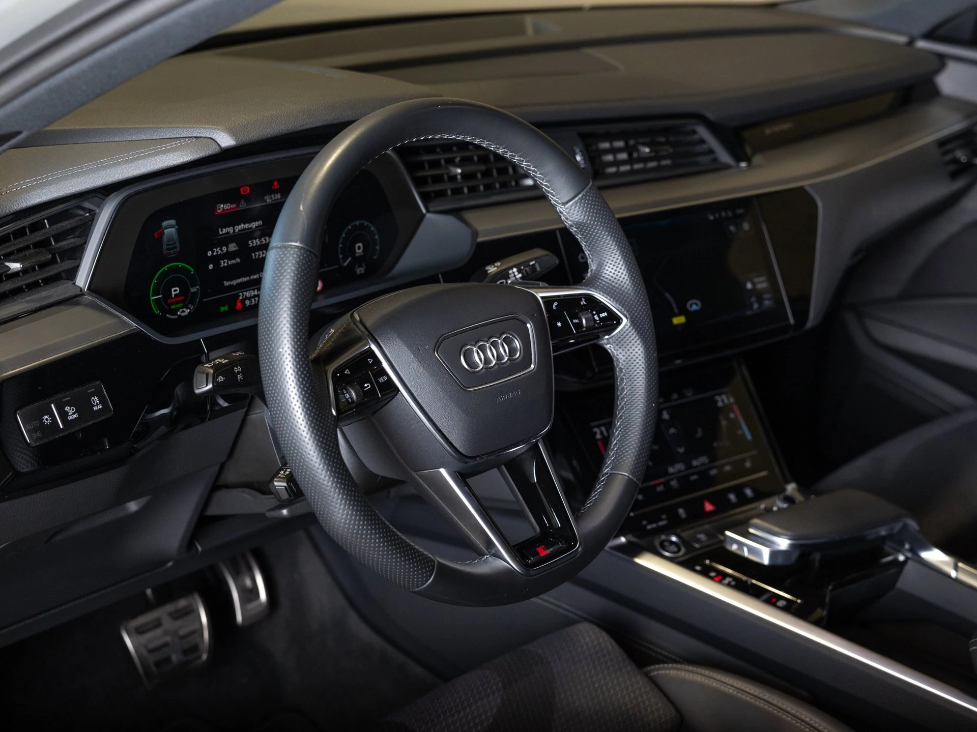 Hoofdafbeelding Audi Q8 Sportback e-tron