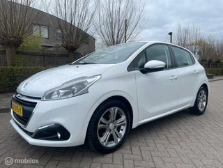 Hoofdafbeelding Peugeot 208 Peugeot 208 1.2 PureTech Blue Lion