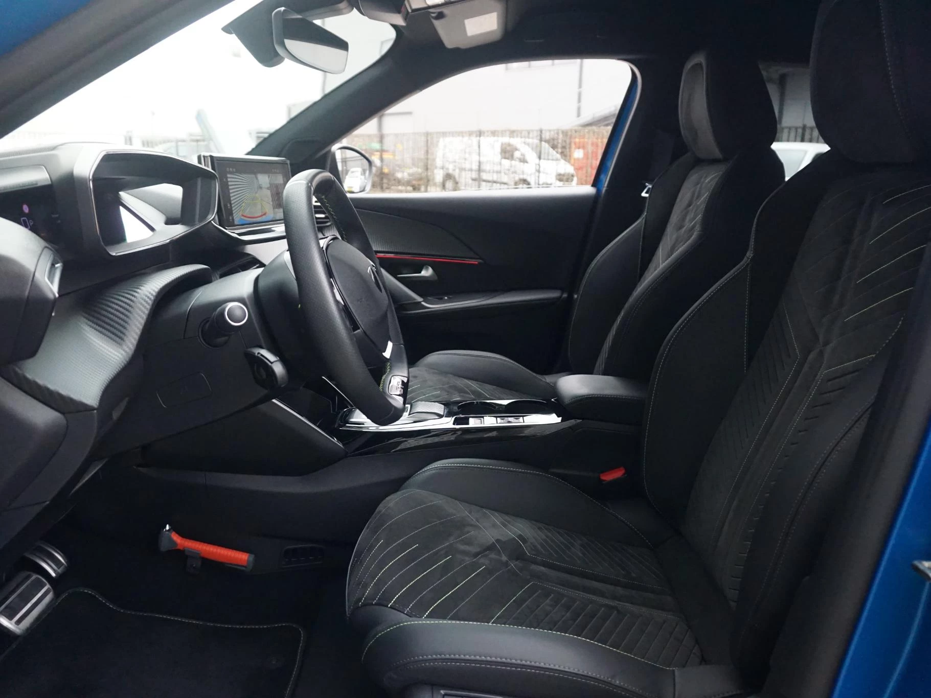 Hoofdafbeelding Peugeot e-2008