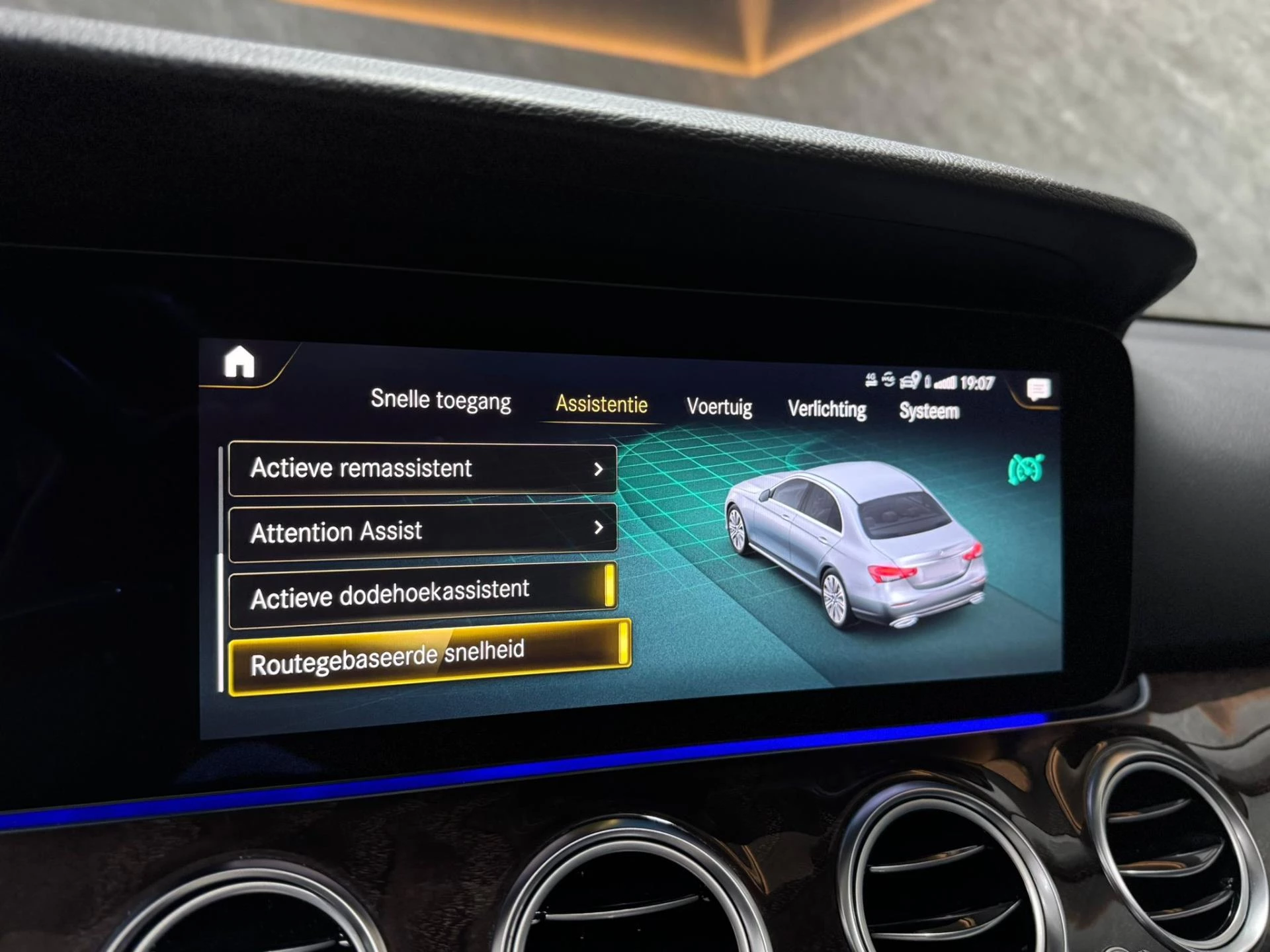 Hoofdafbeelding Mercedes-Benz E-Klasse