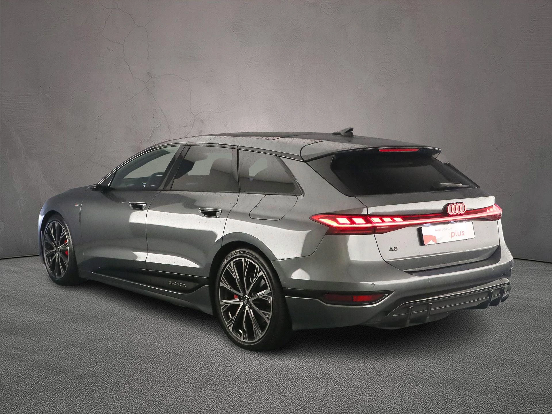 Hoofdafbeelding Audi A6 Avant e-tron
