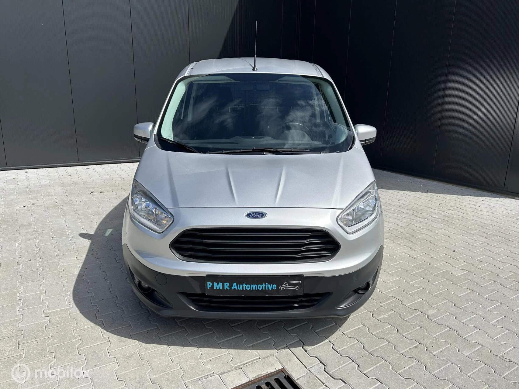 Hoofdafbeelding Ford Transit Courier