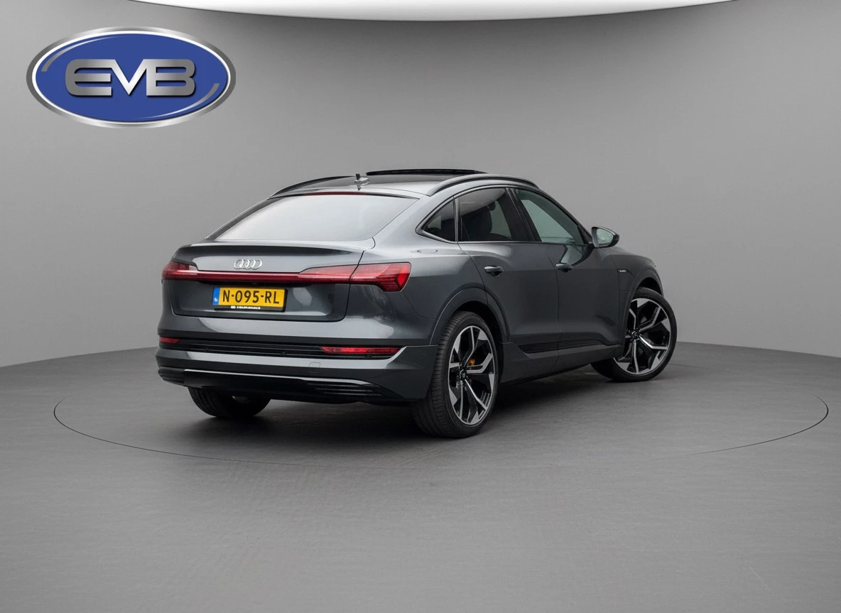 Hoofdafbeelding Audi e-tron