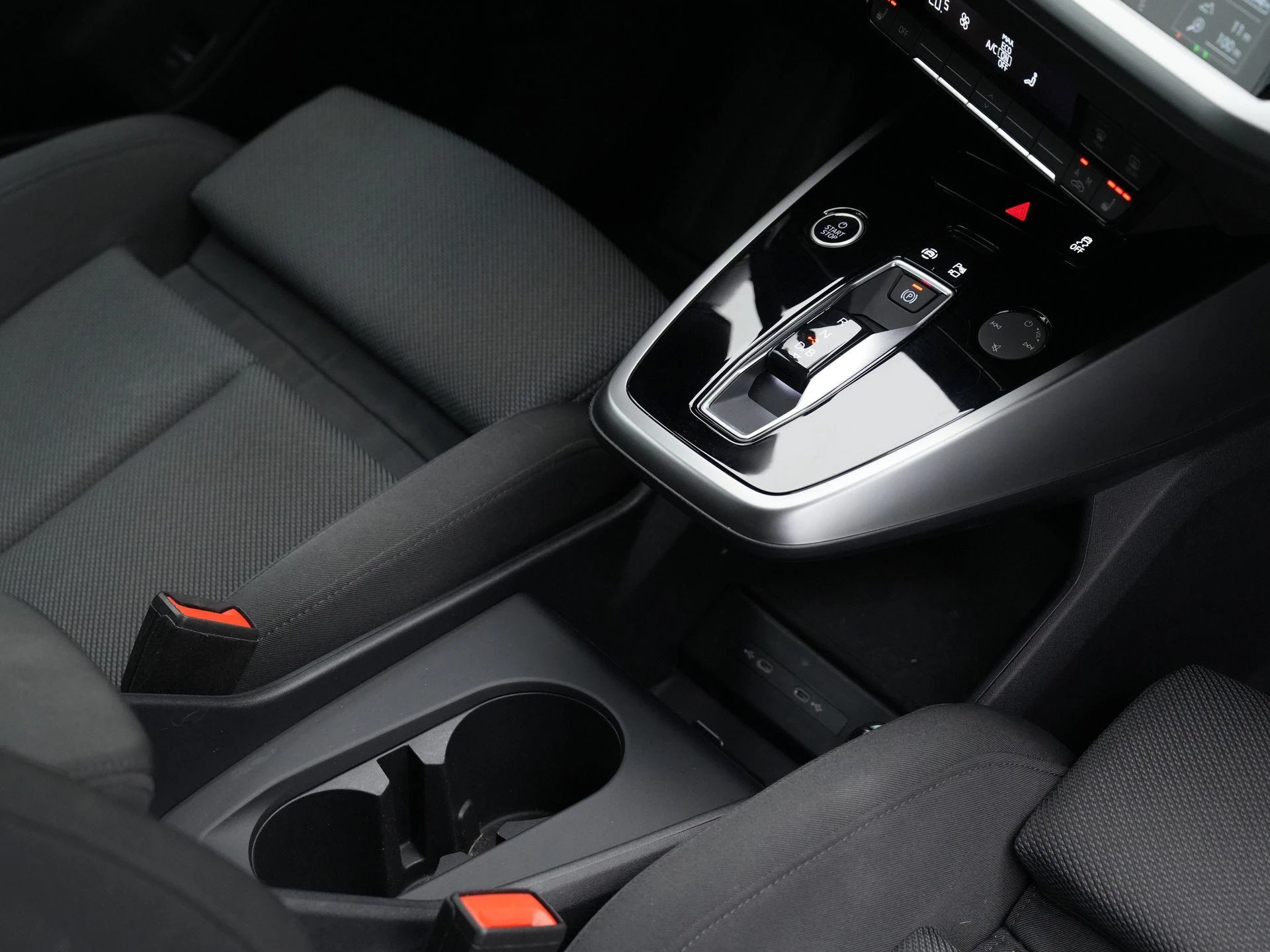 Hoofdafbeelding Audi Q4 e-tron