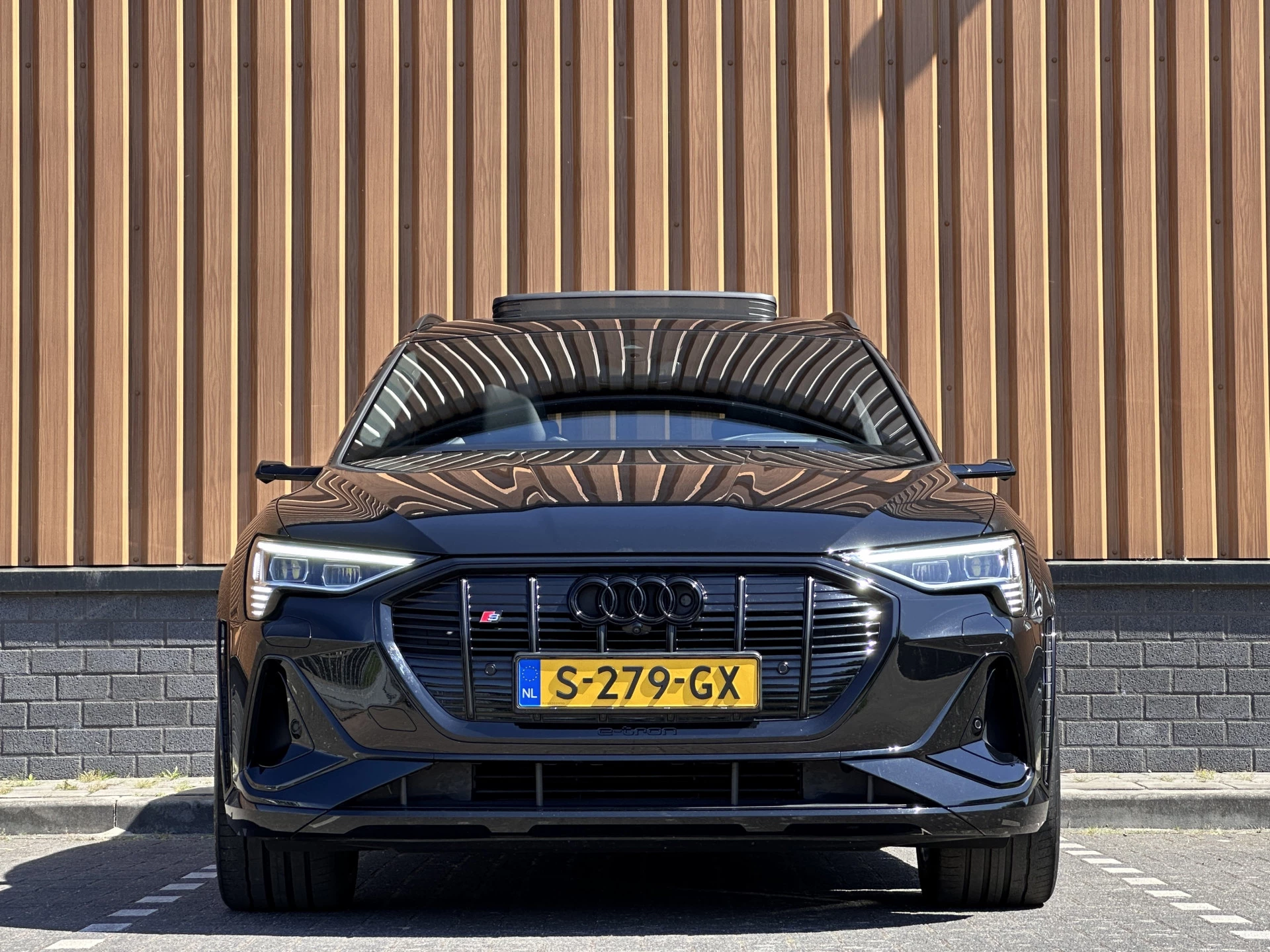 Hoofdafbeelding Audi e-tron