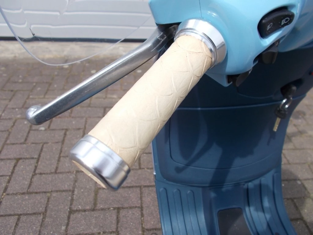 Hoofdafbeelding Vespa LX