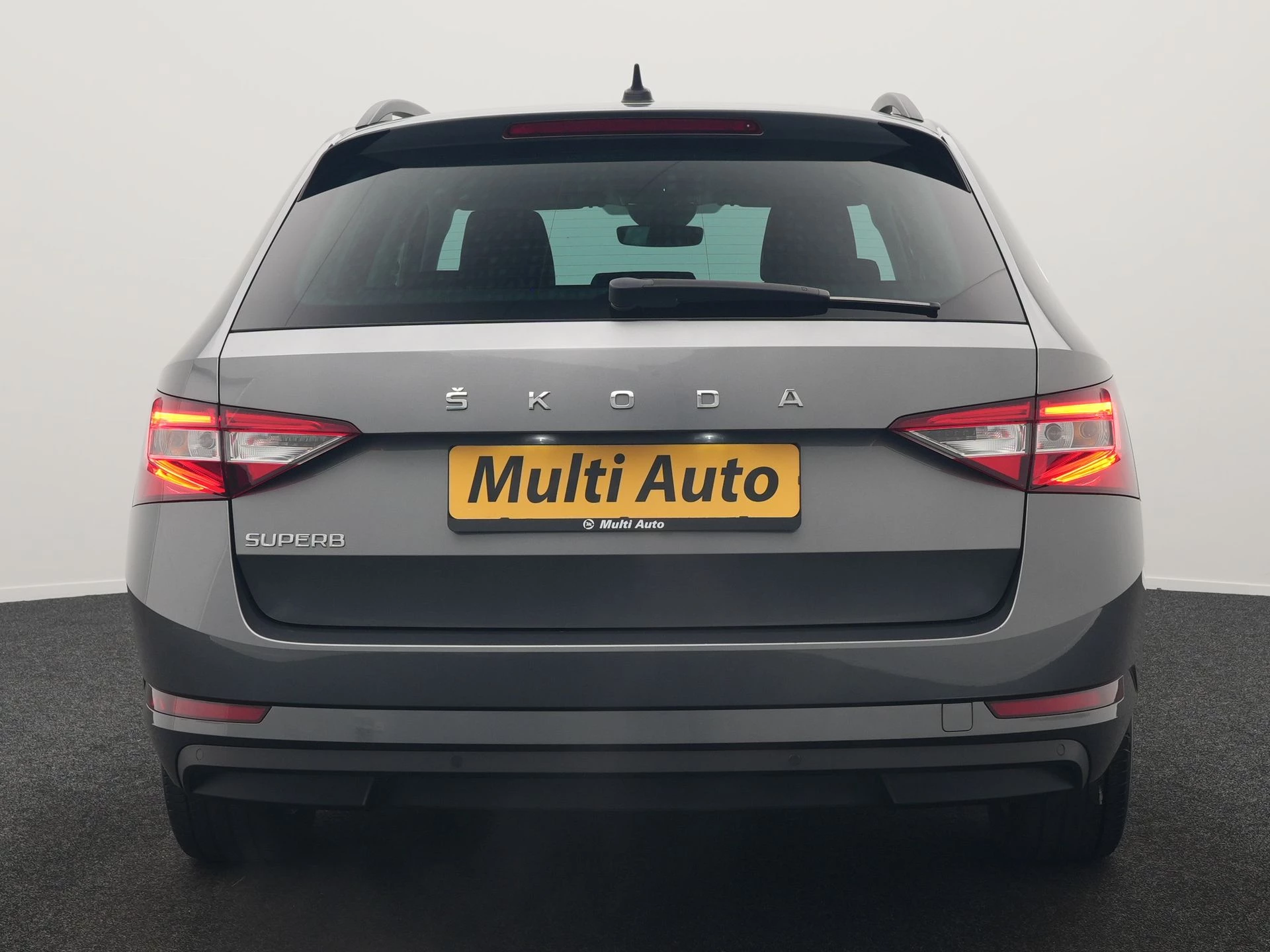 Hoofdafbeelding Škoda Superb