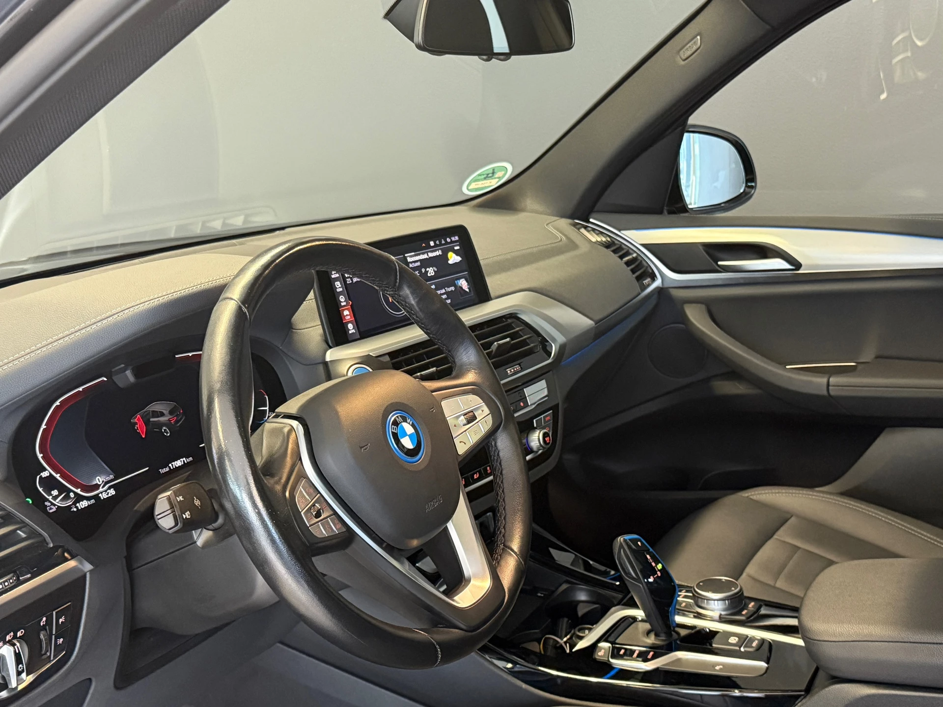 Hoofdafbeelding BMW iX3