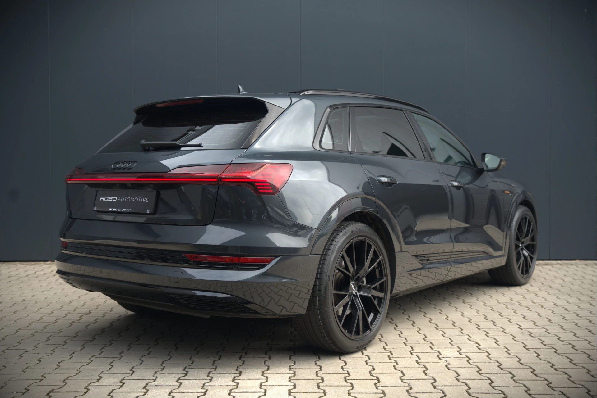 Hoofdafbeelding Audi e-tron