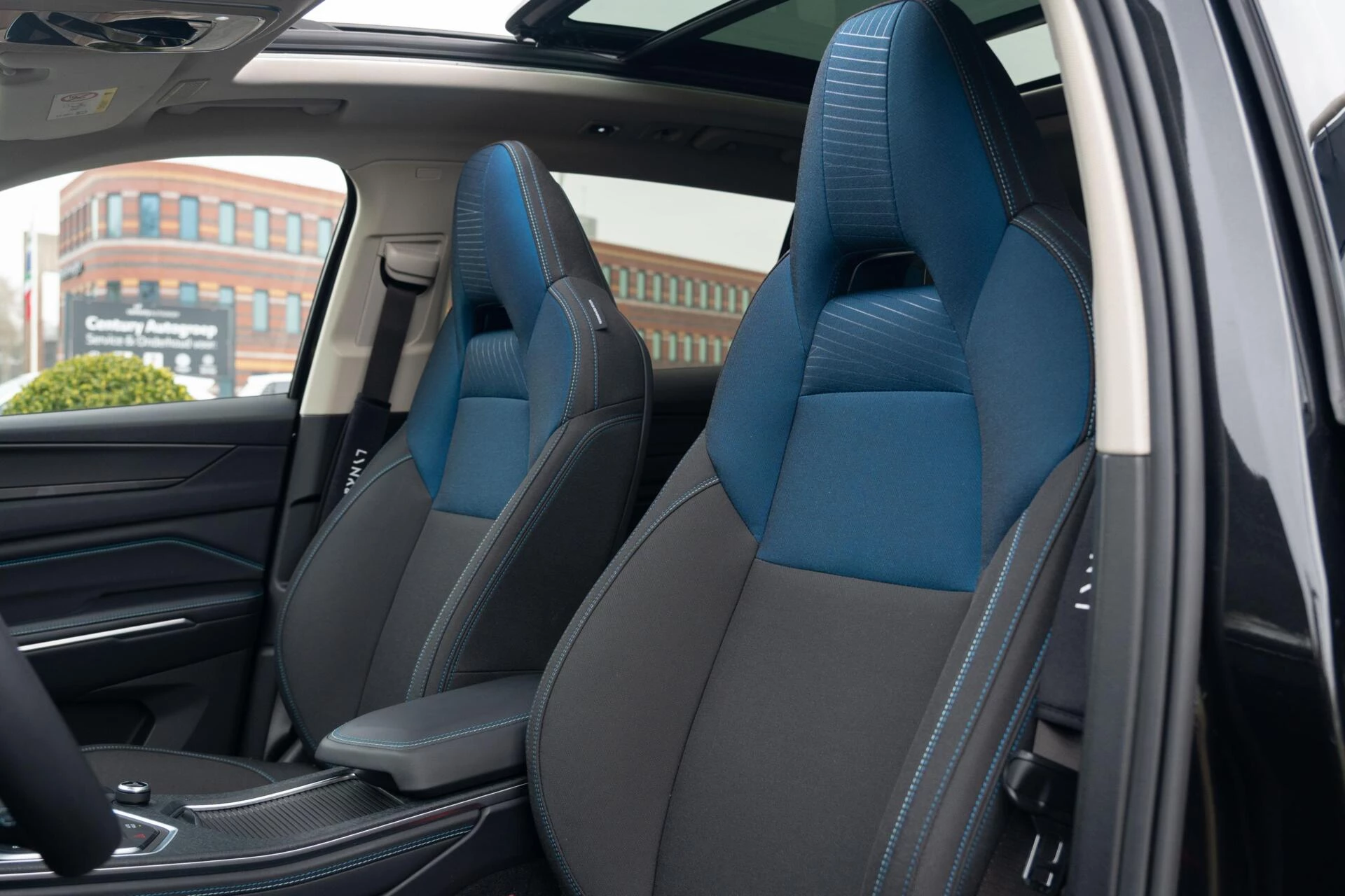 Hoofdafbeelding Lynk & Co 01