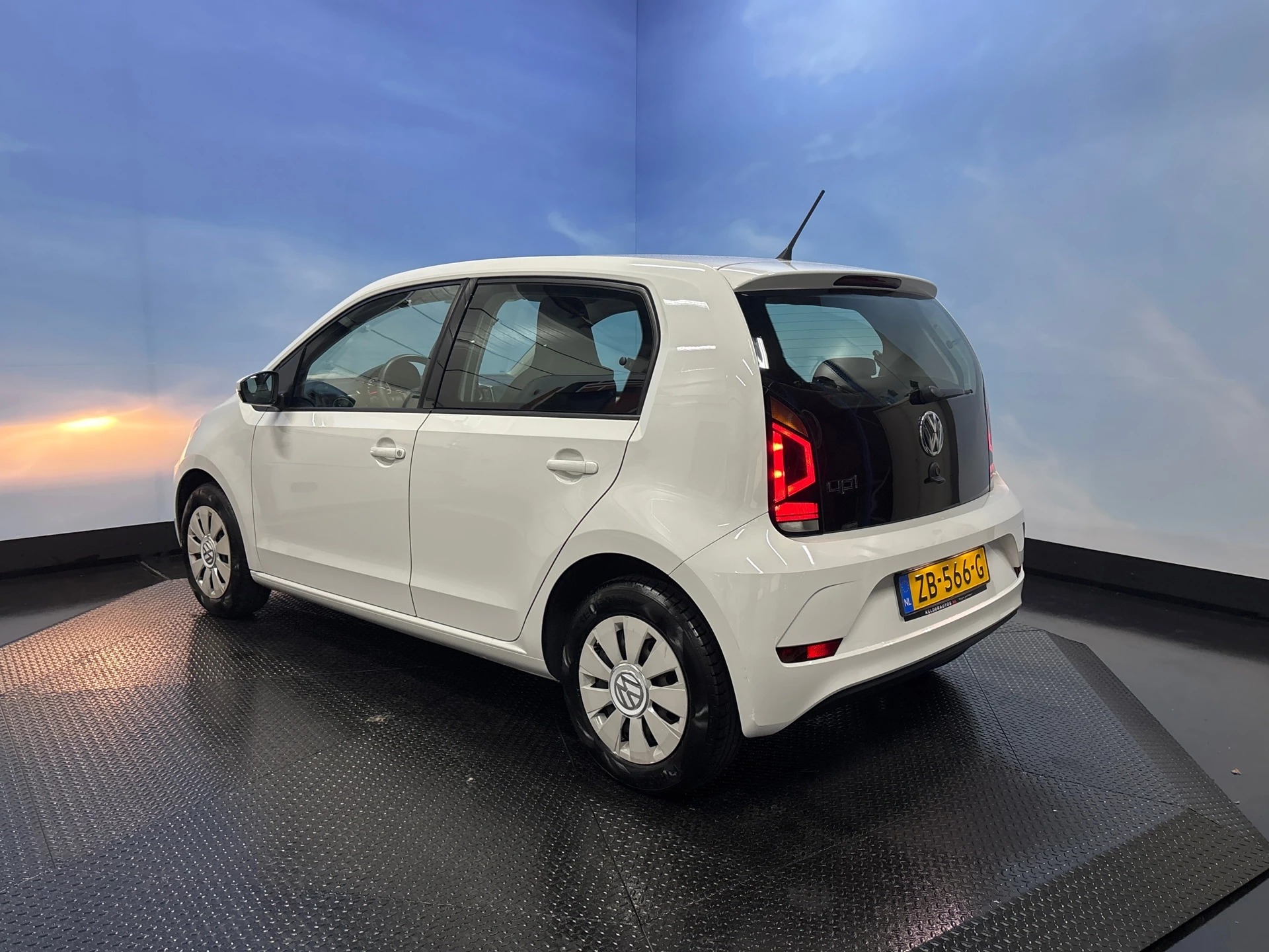 Hoofdafbeelding Volkswagen up!