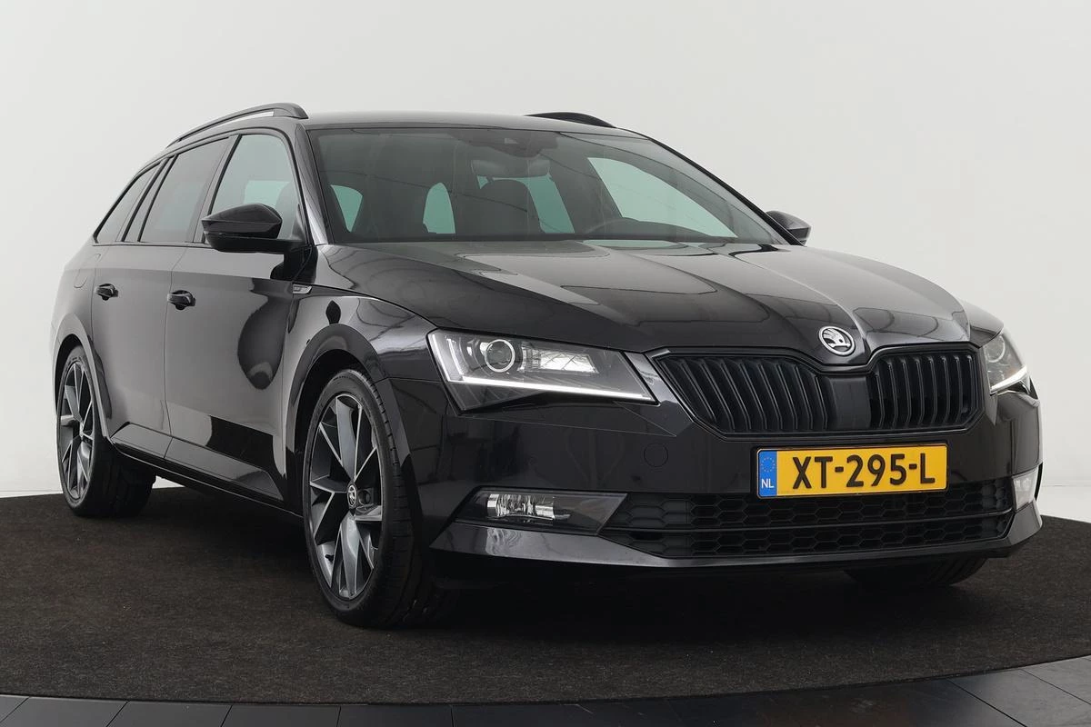 Hoofdafbeelding Škoda Superb