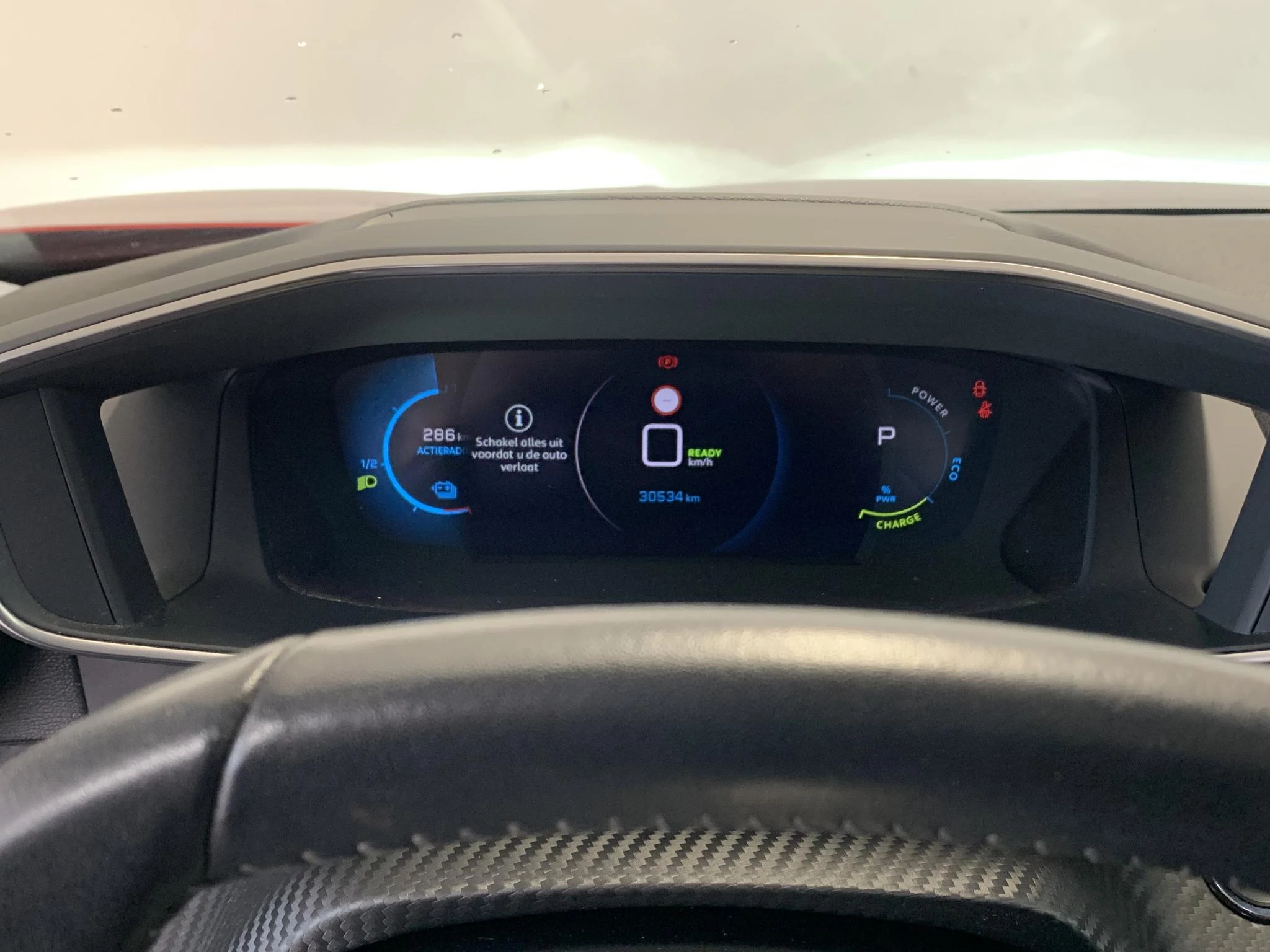 Hoofdafbeelding Peugeot e-2008