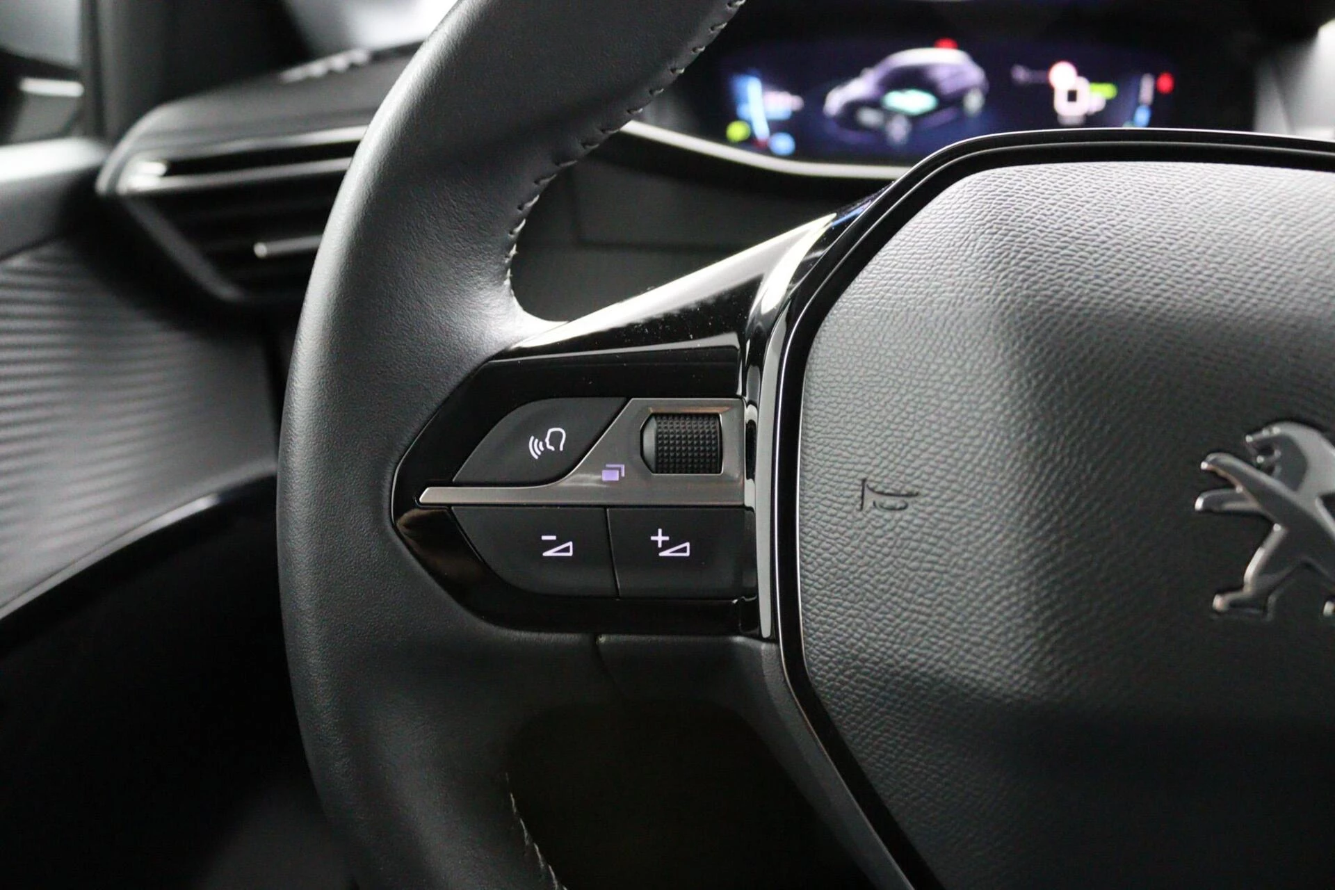 Hoofdafbeelding Peugeot e-208