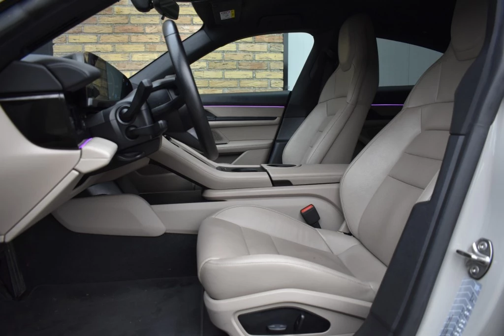 Hoofdafbeelding Porsche Taycan