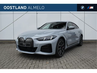 BMW i4 eDrive40 High Executive M Sport / Comfort Access / Adaptieve LED / Parking Assistant Plus / Stuurverwarming / Harman Kardon / Live Cockpit Professional / Stoelverwarming