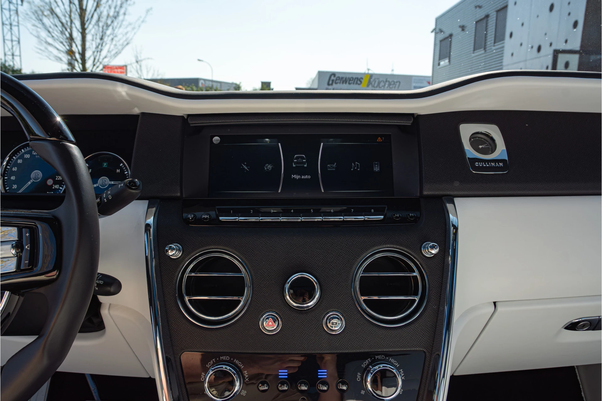 Hoofdafbeelding Rolls-Royce Cullinan