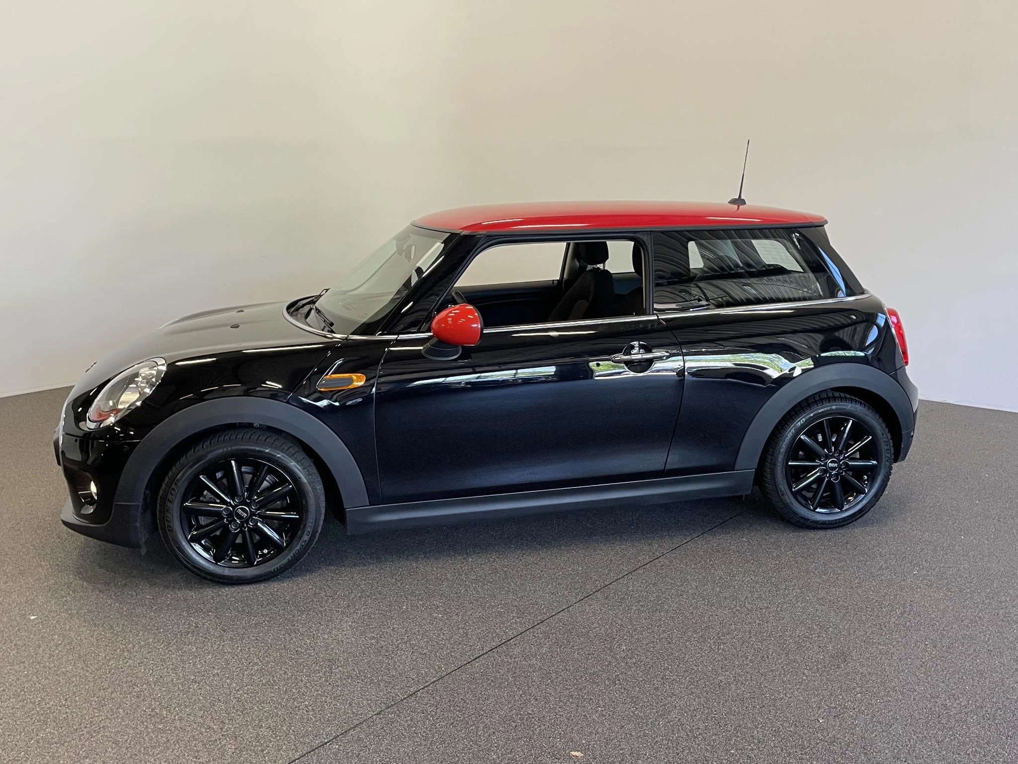 Hoofdafbeelding MINI One