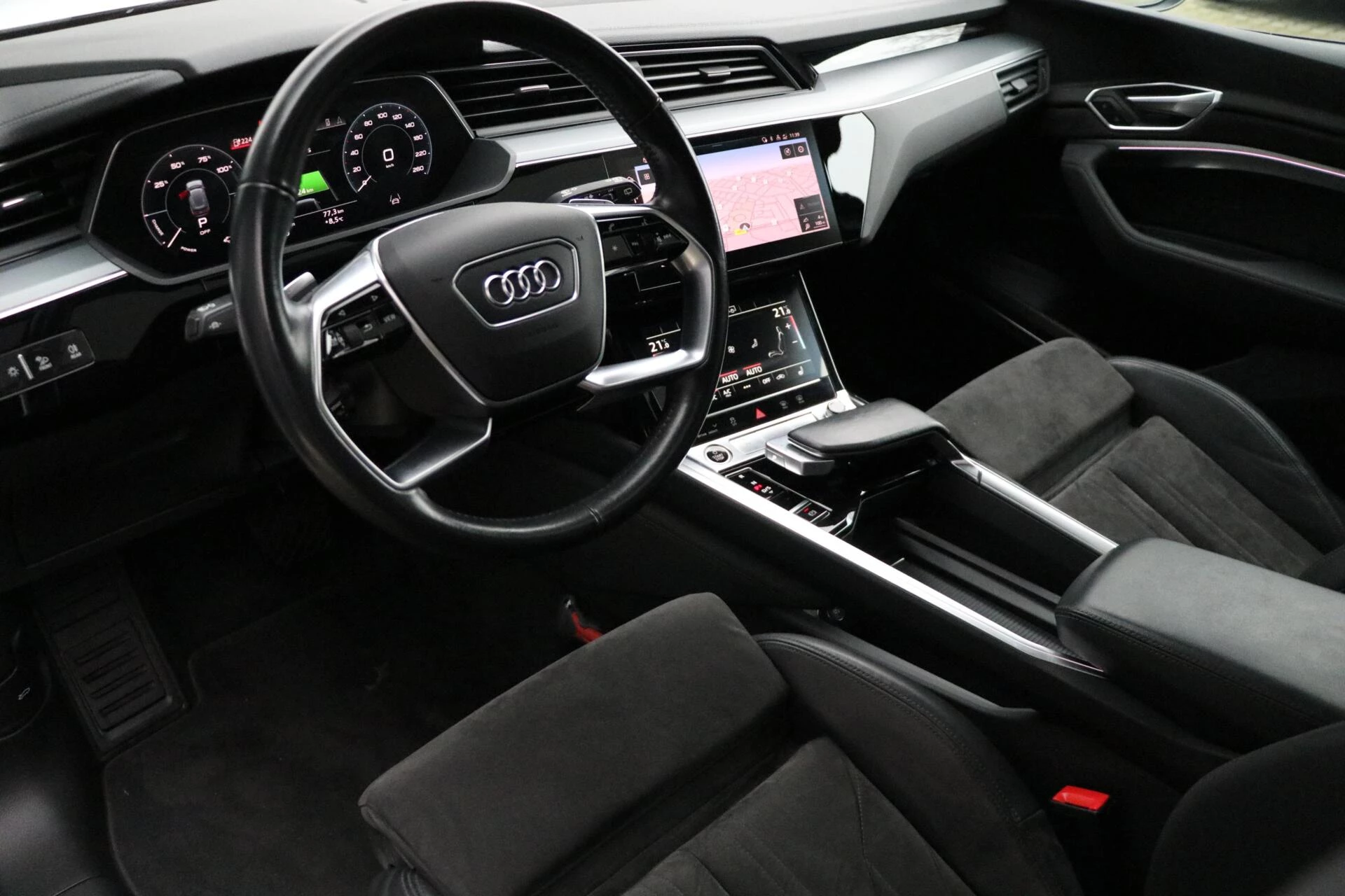 Hoofdafbeelding Audi e-tron