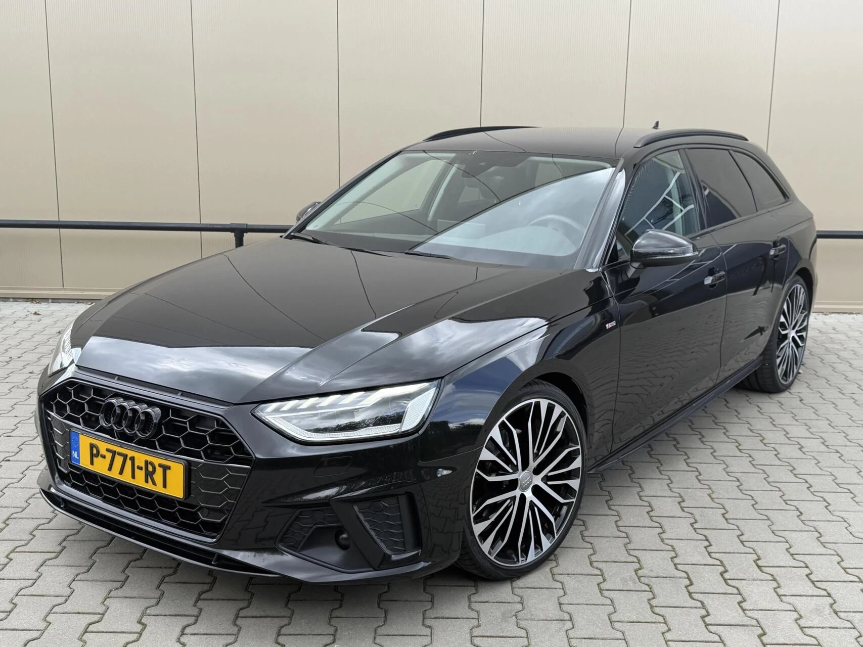 Hoofdafbeelding Audi A4