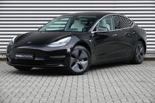 Tesla Model 3 Standard RWD Plus 60 kWh | Trekhaak | SOH 86% | Wit Leder | AutoPilot |