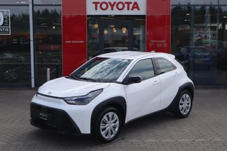 Hoofdafbeelding Toyota Aygo Toyota Aygo X HYBRID 115 PLAY NIEUW DIRECT LEVERBAAR! CLIMA AD-CRUISE CAMERA APPLE/ANDROID EL-RAMEN/SPIEGELS